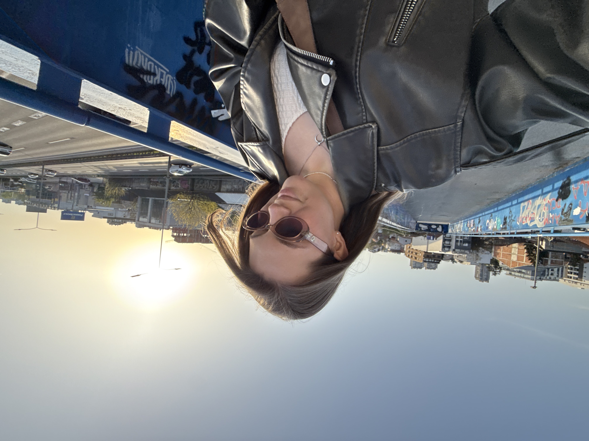 Person in leather jacket spotted on Belgrade bridge