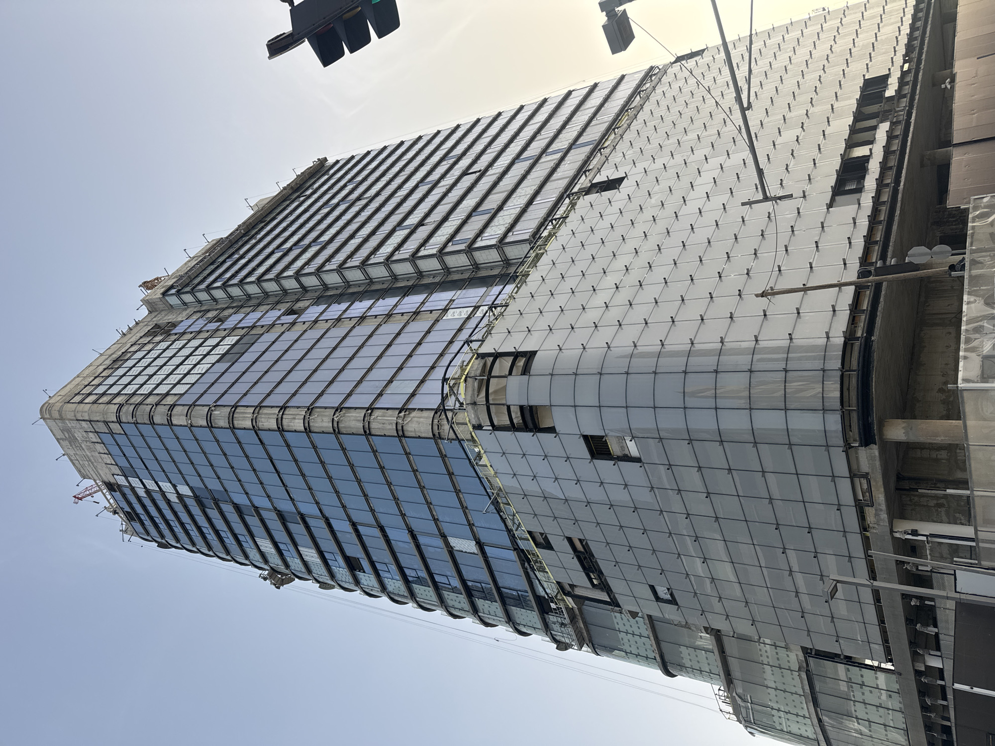 Architectural tour through Tel Aviv captured in 12-minute span