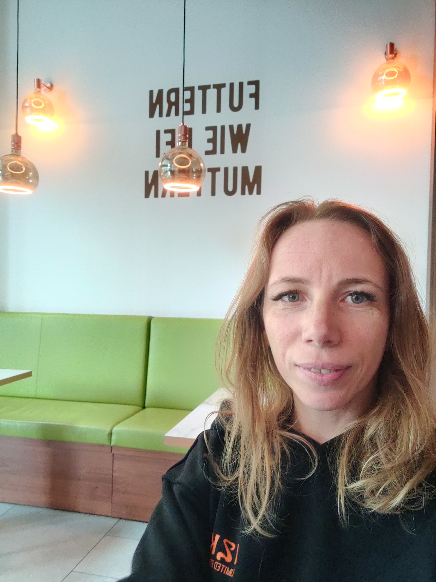 Café lunch and a miniature railway exhibit in Dresden