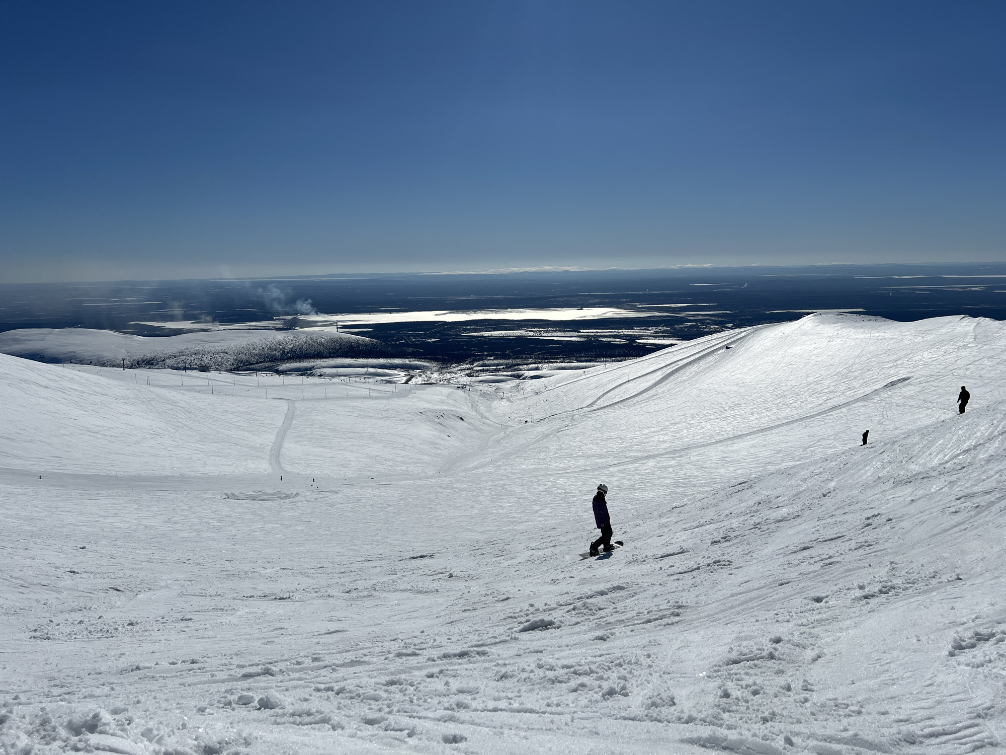 Snow-covered mountain landscape documented in Kirovsk, Russia