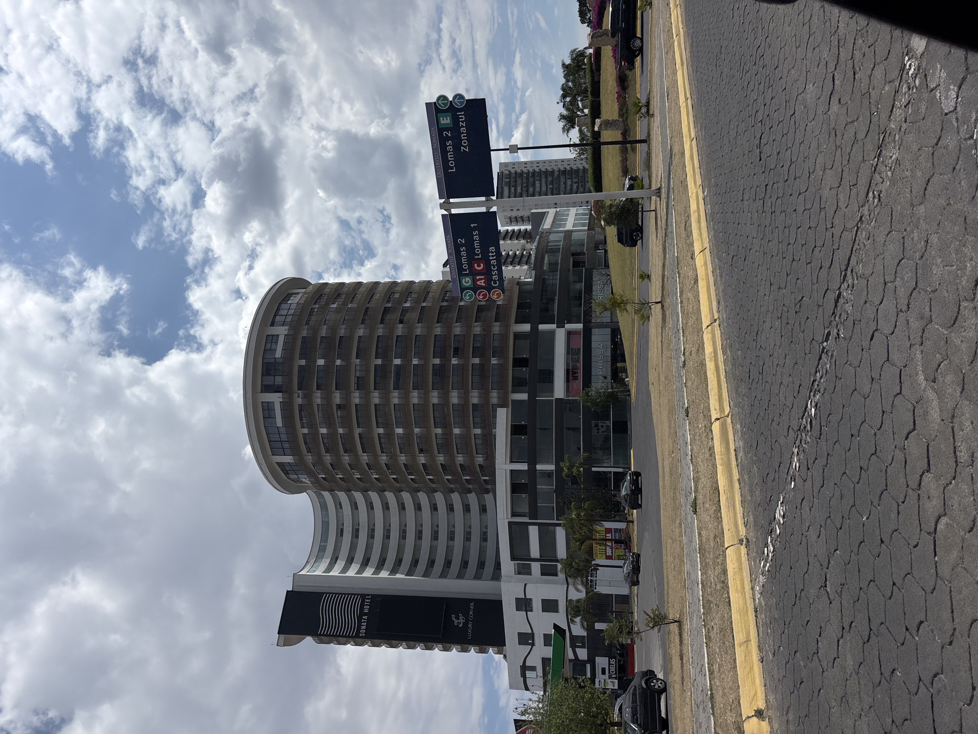Modern buildings documented in San Bernardino Tlaxcalancingo streetscape