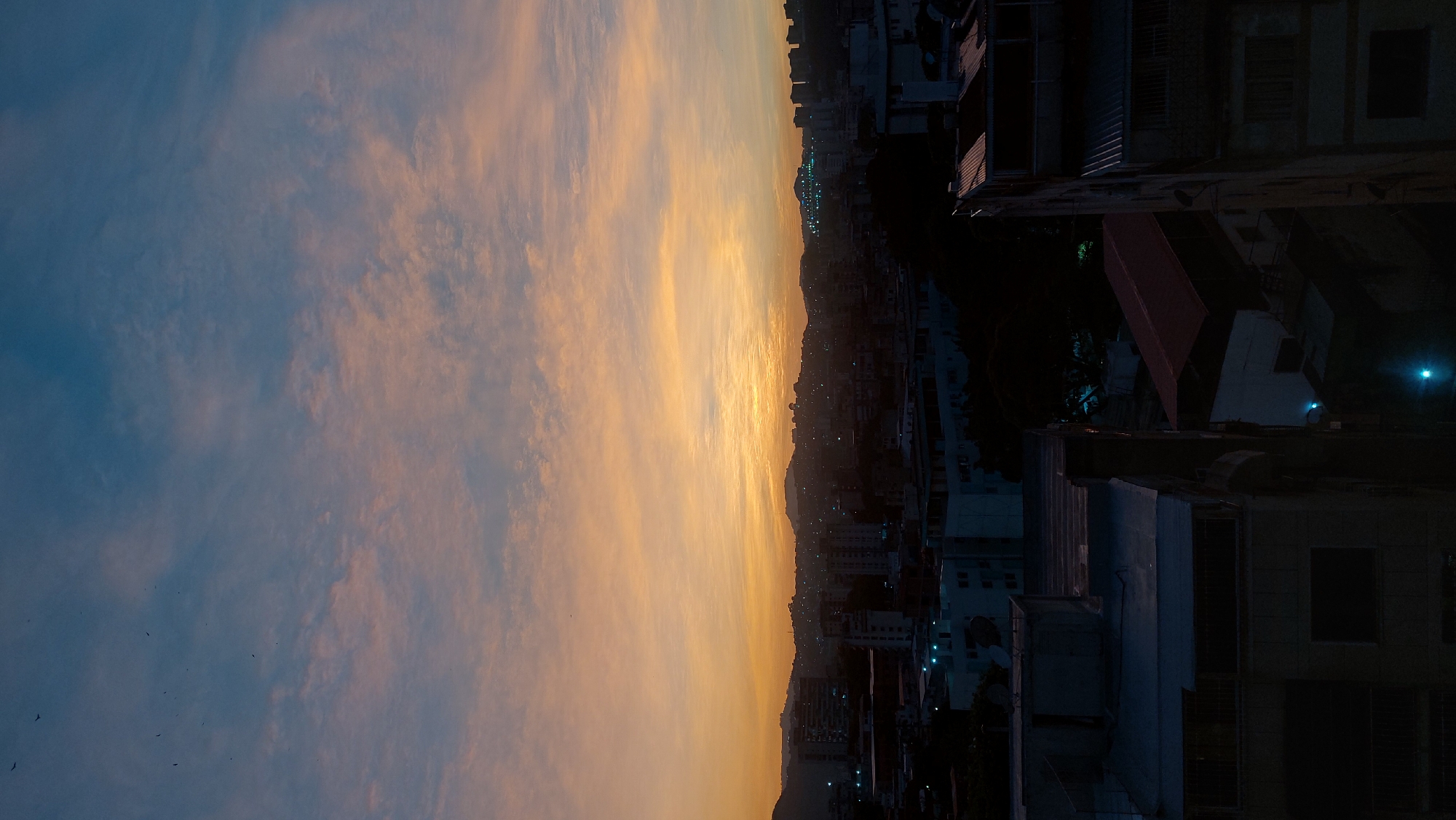 Evening stroll through Caracas captures sunset to nighttime city scenes