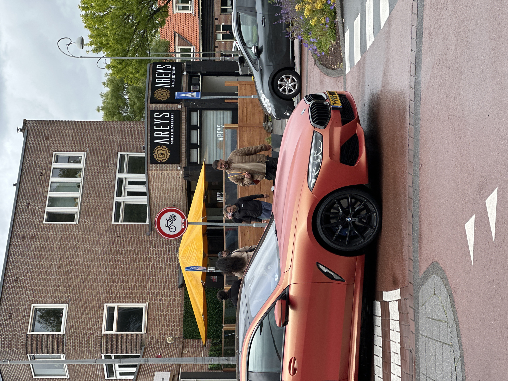 Amsterdam street life and canals documented in 30-minute span