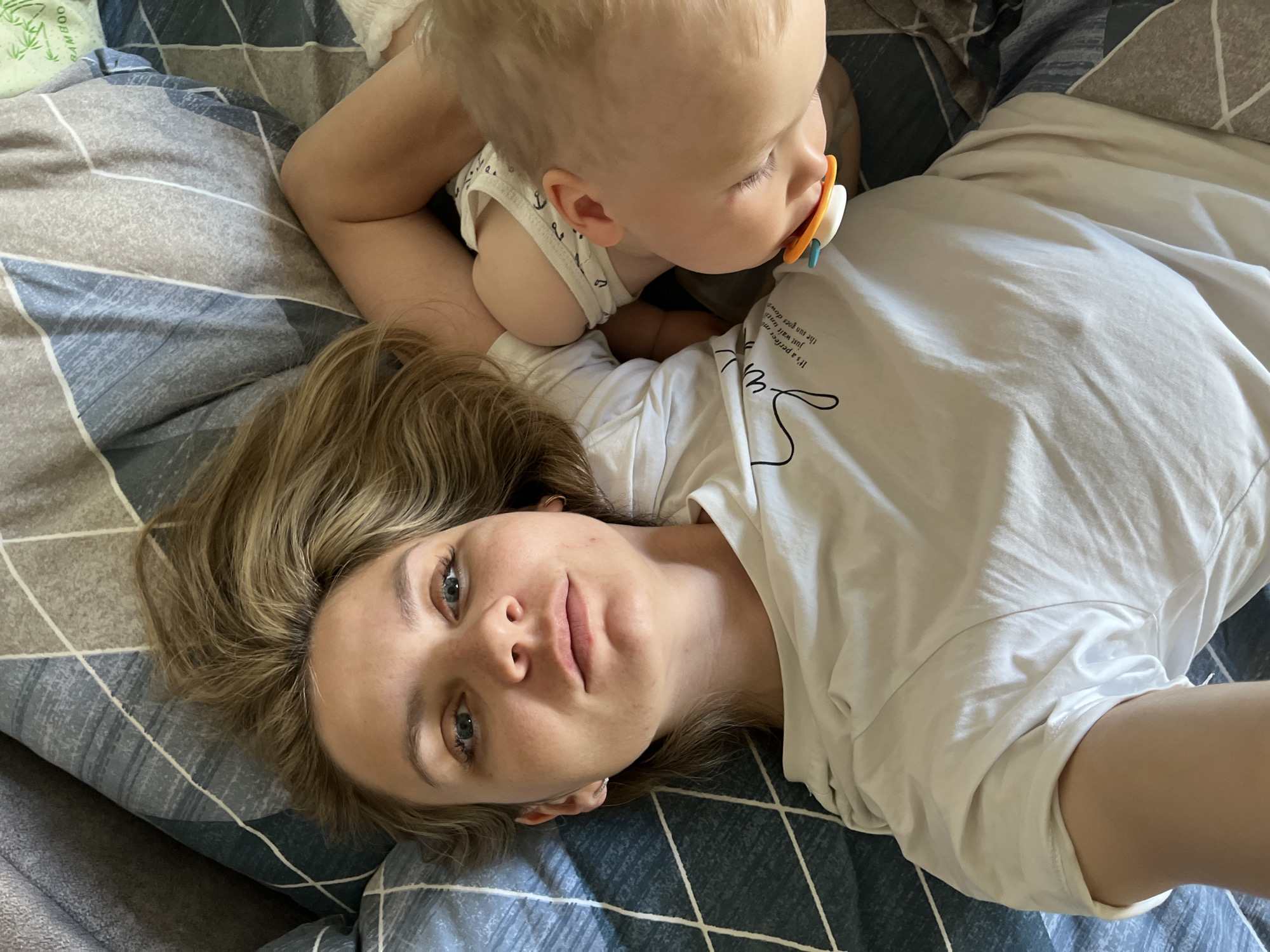 Morning family life and daily routines documented in Chaikovsky, Russia