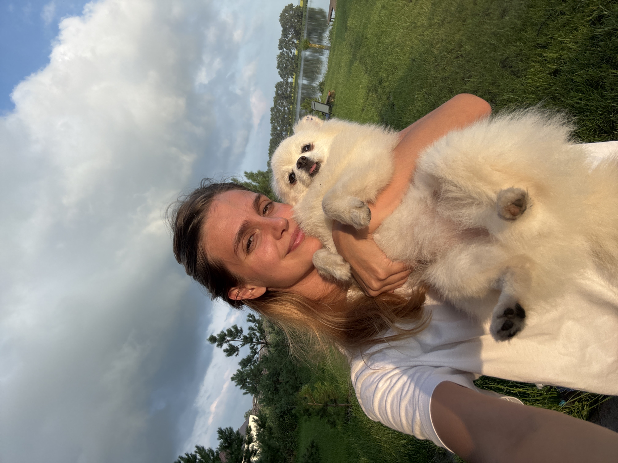 Afternoon hangout with a very photogenic white Pomeranian
