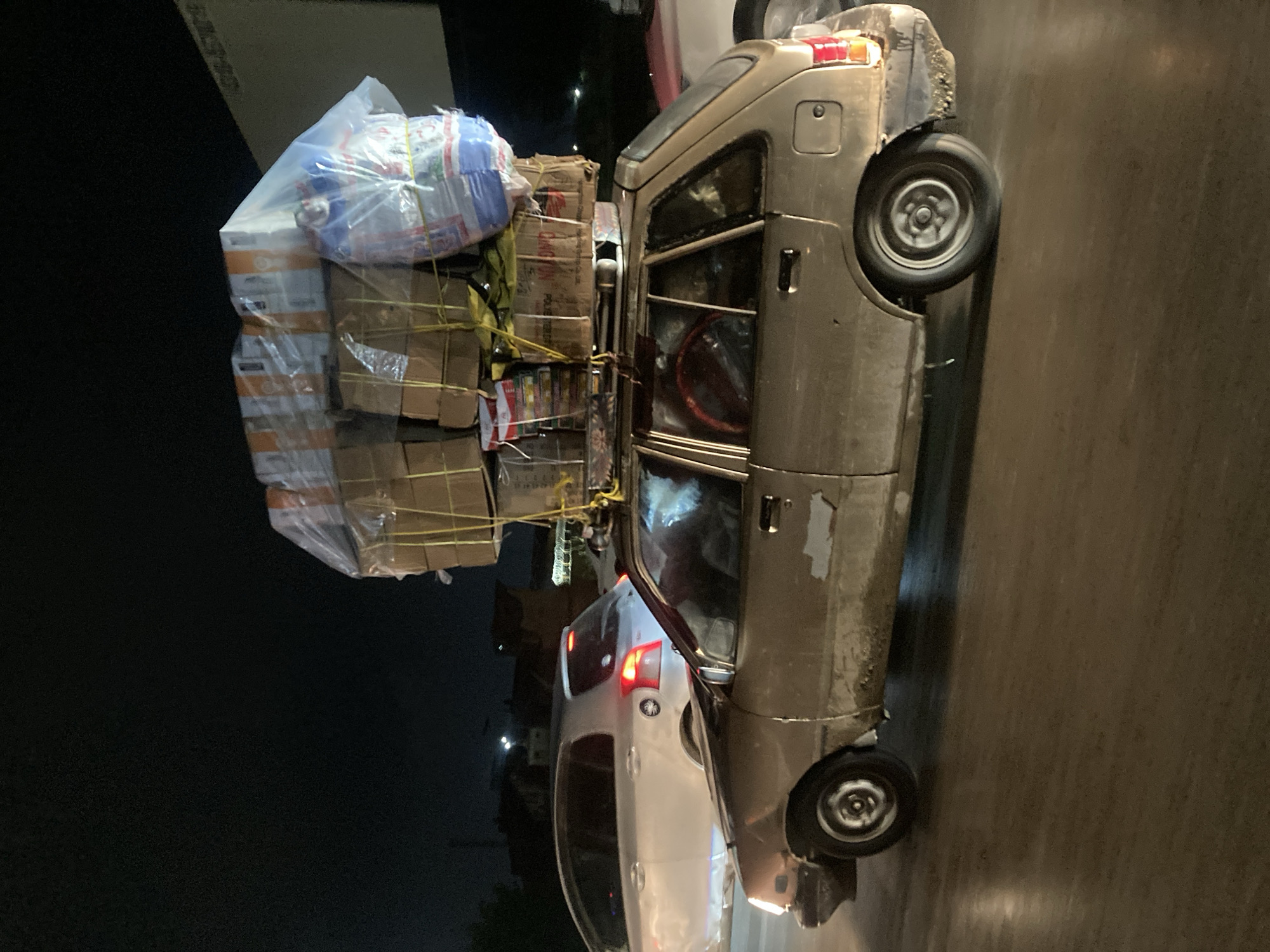 Heavily loaded vehicle spotted in Quetta City