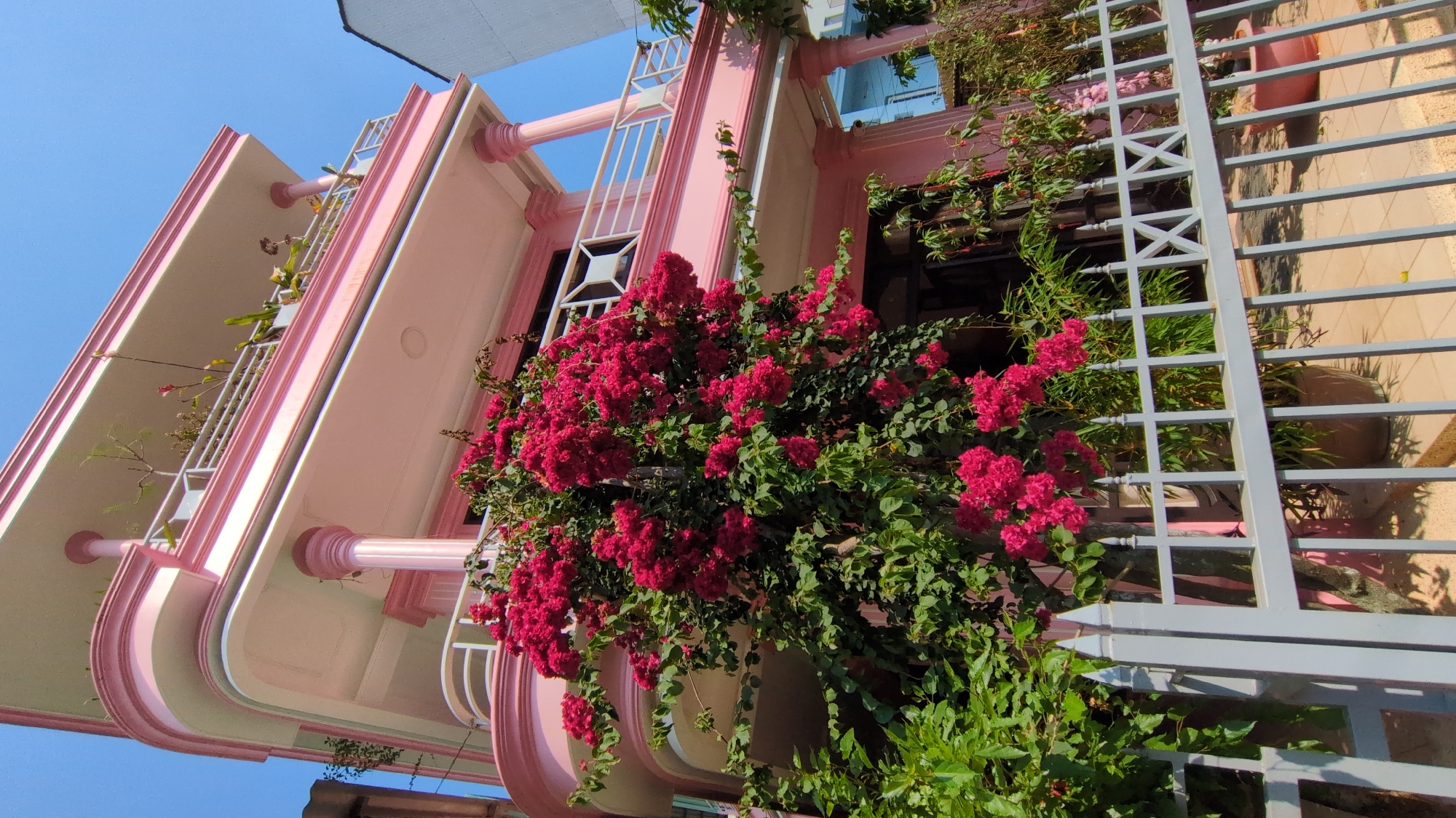 Early morning street life and architecture documented in Da Lat