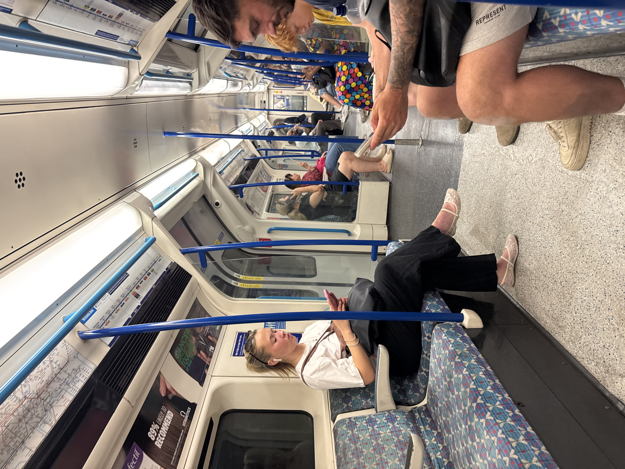 Tube to park: a London morning commute winds down outdoors