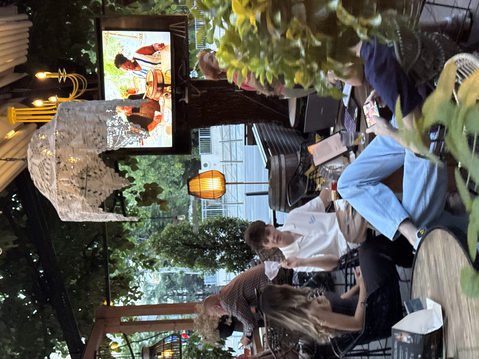 Daily life captured across Belgrade streets and cafes