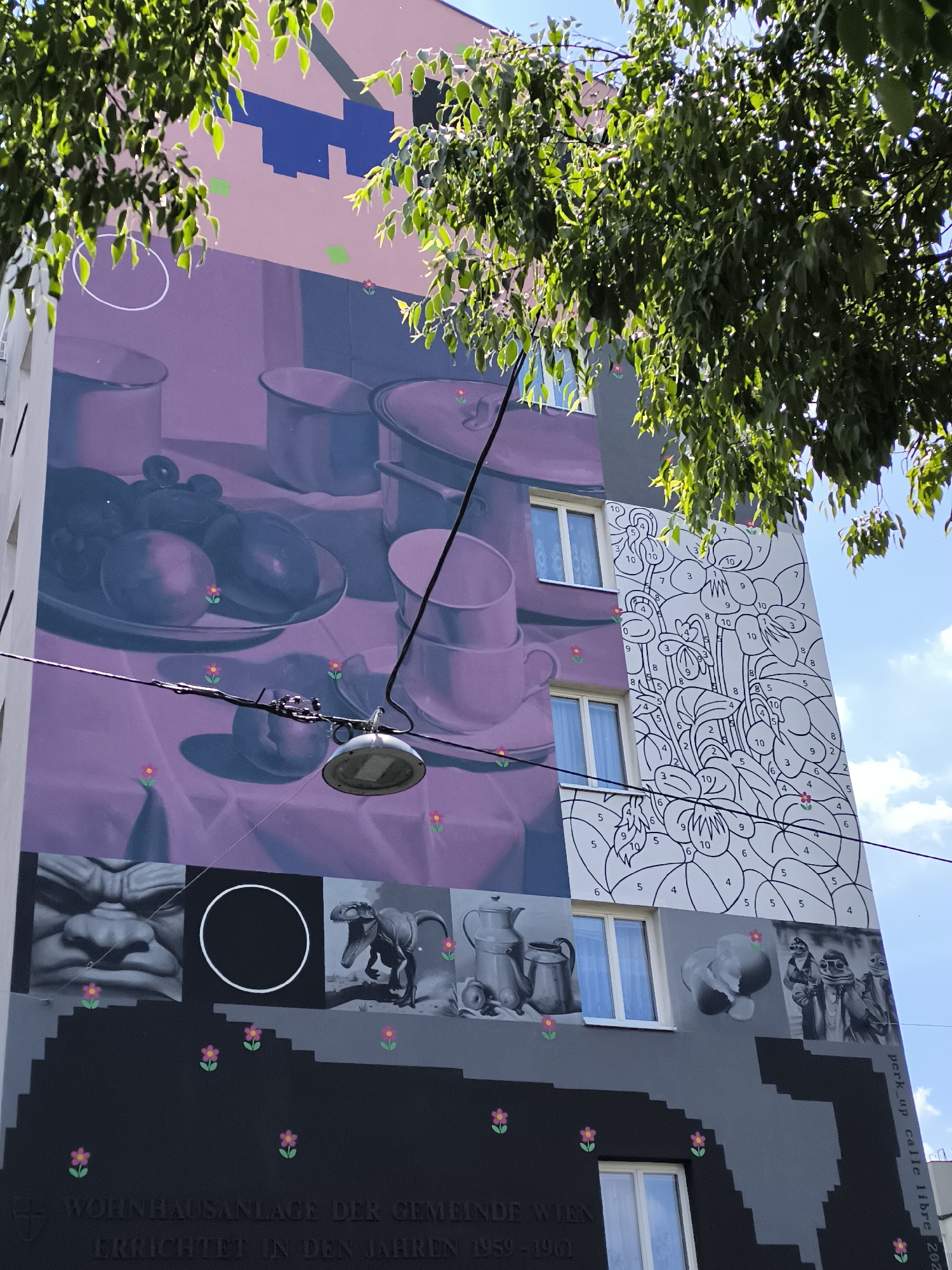 Vienna street art and historic architecture documented on Bonygasse