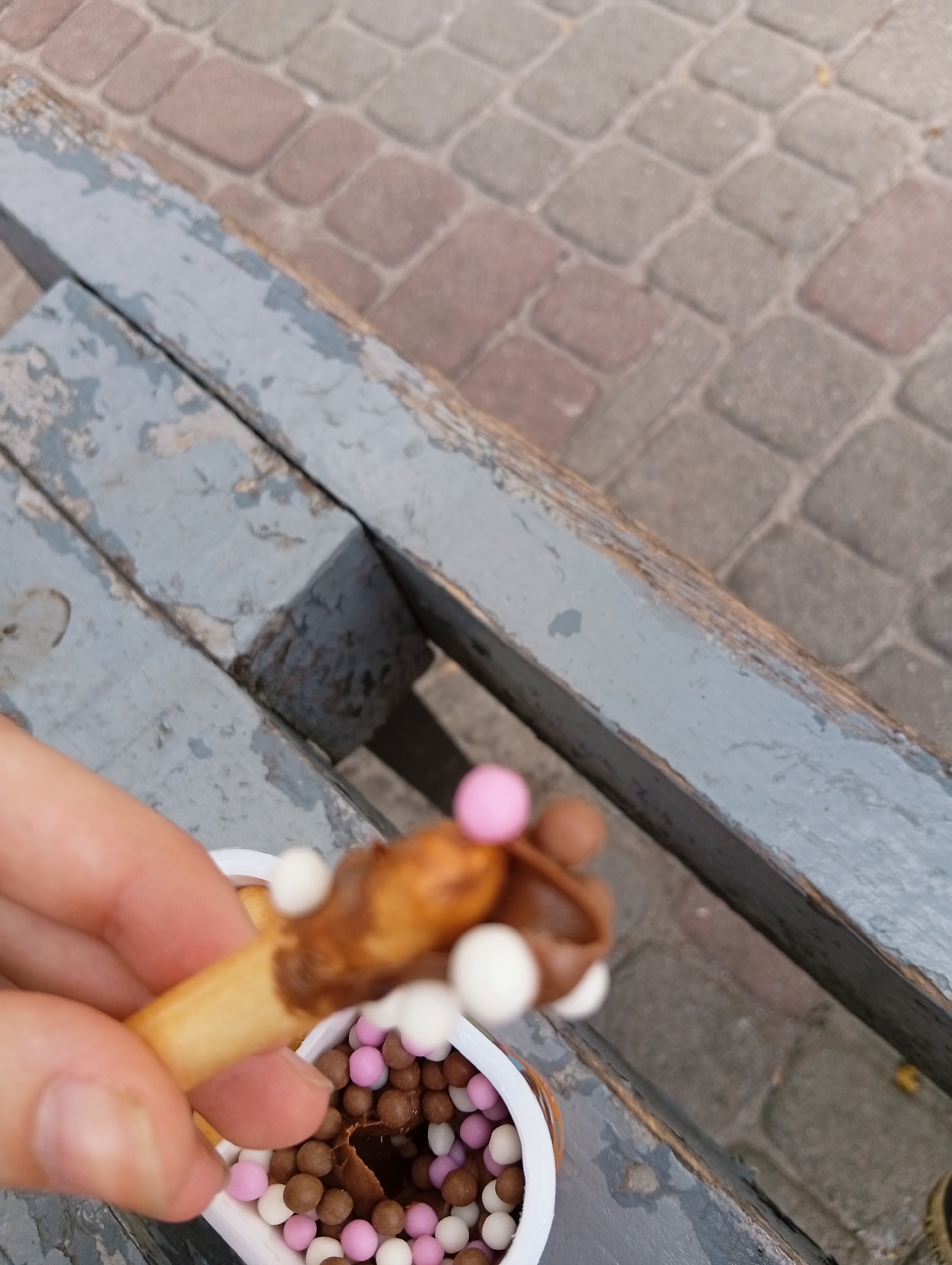 Afternoon shopping walk documented through central Poltava, Ukraine