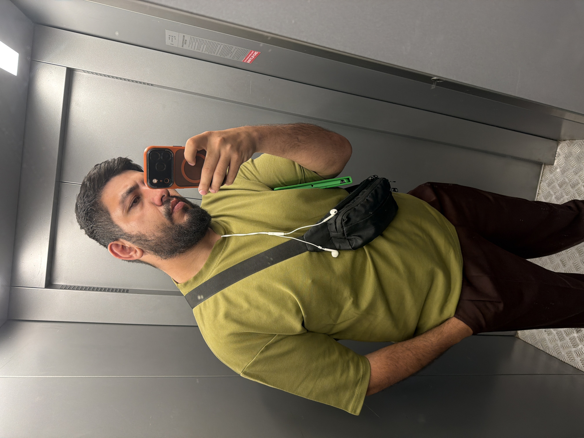Person takes elevator selfie in Krasnoyarsk, Russia