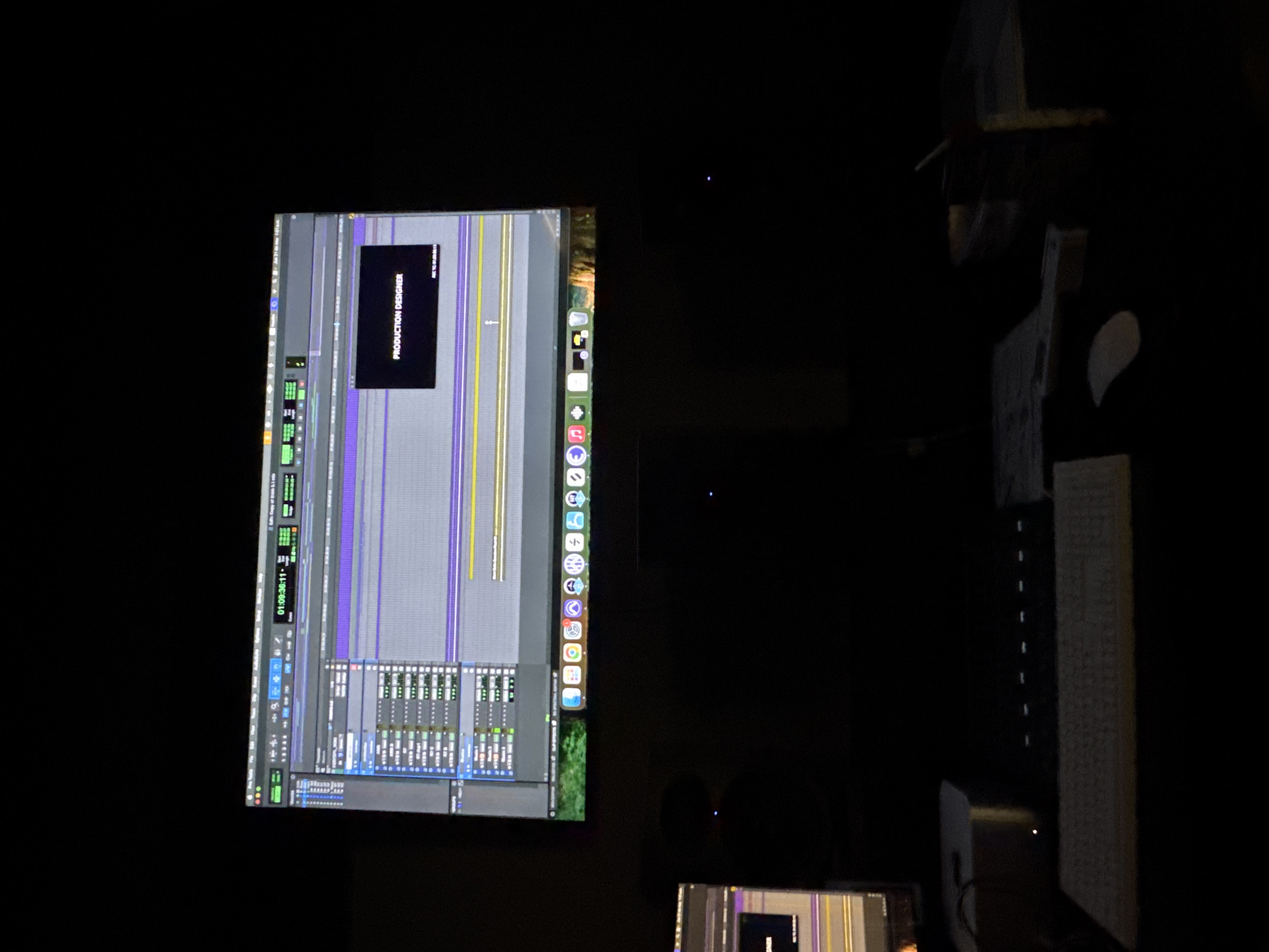 Audio production workspace captured in Mexico City