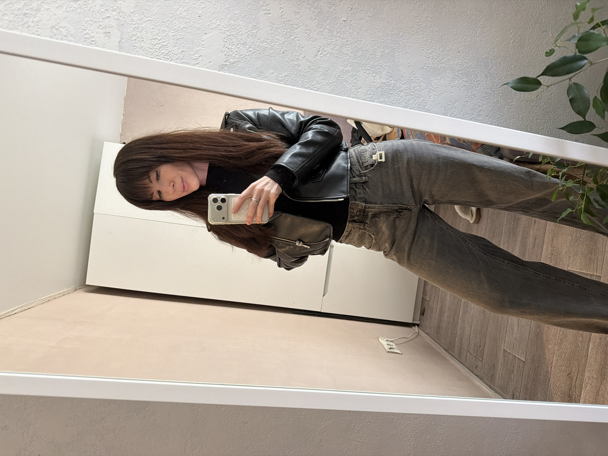 Morning routine documented in Perm: selfies, coffee, gingerbread
