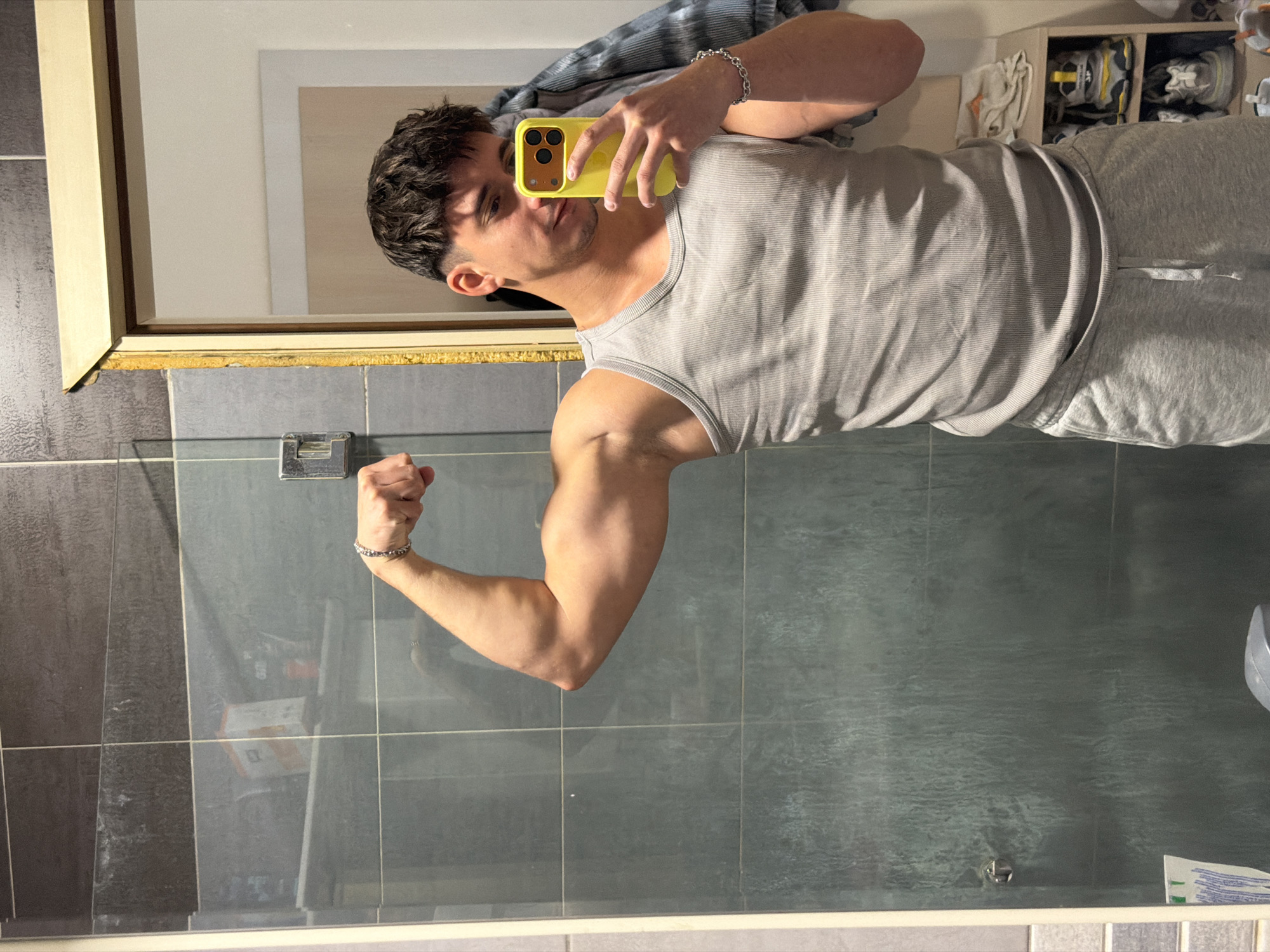 Sofia man documents morning workout routine through mirror selfies