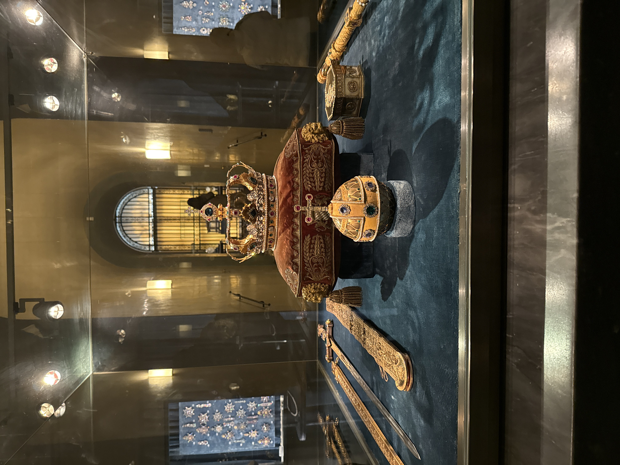 Museum visitor documents royal treasures and artifacts in Munich
