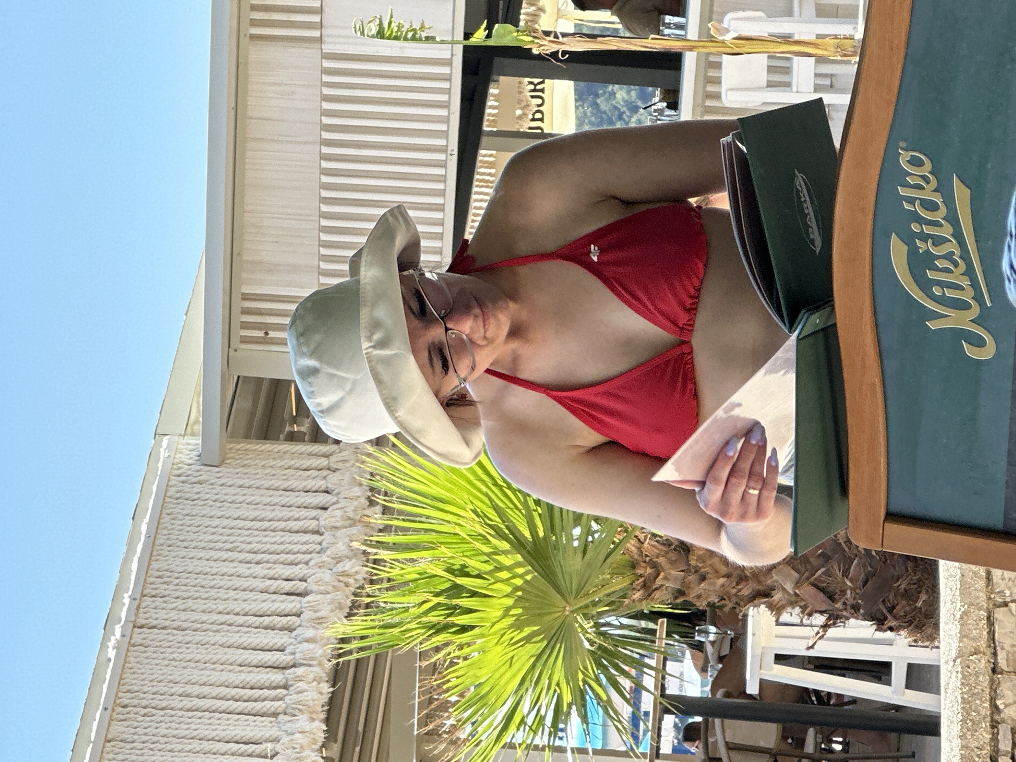 Lazy summer afternoon on the Boreti beachfront promenade