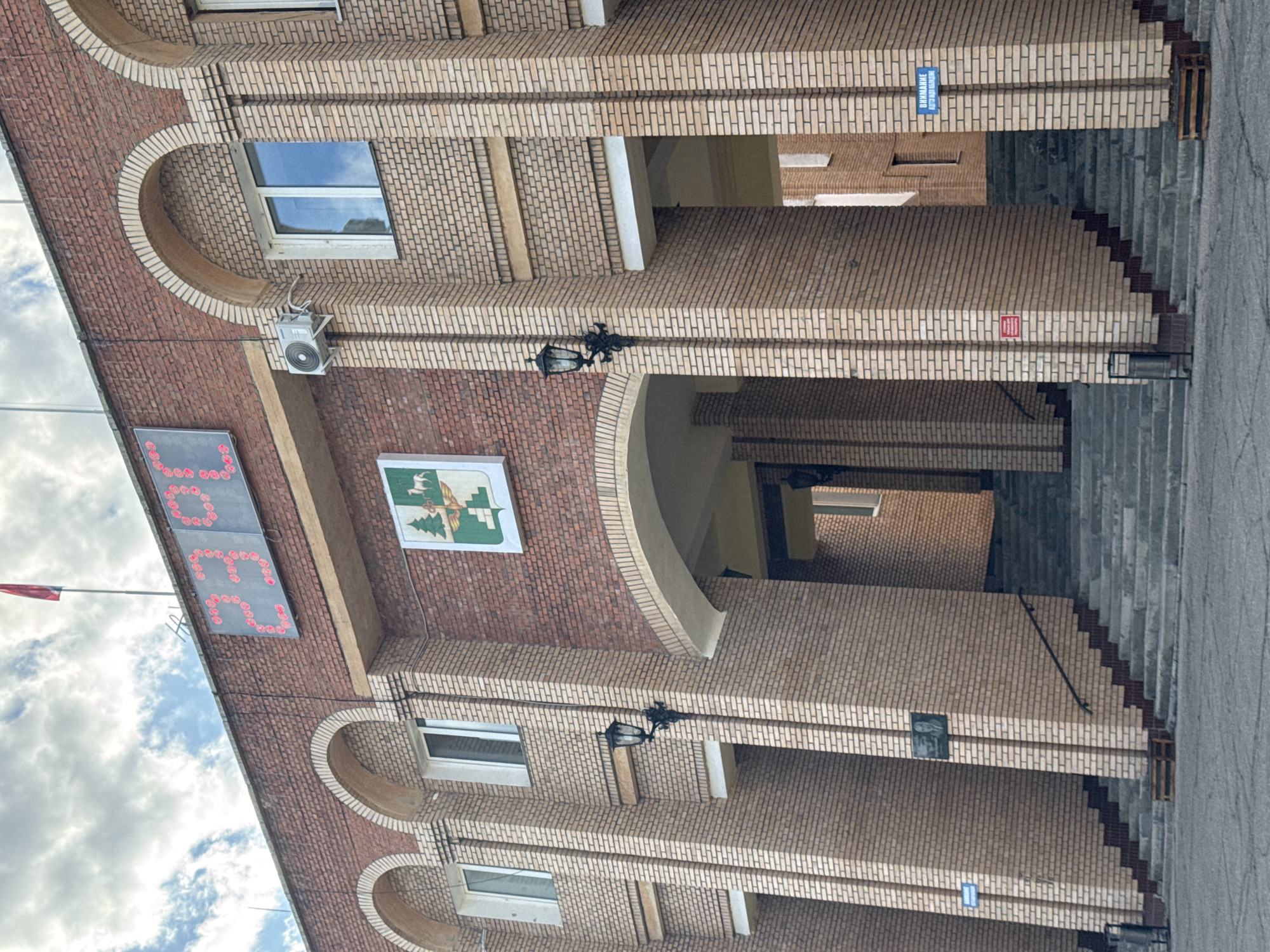 Street-level tour of Tynda's public art and architecture