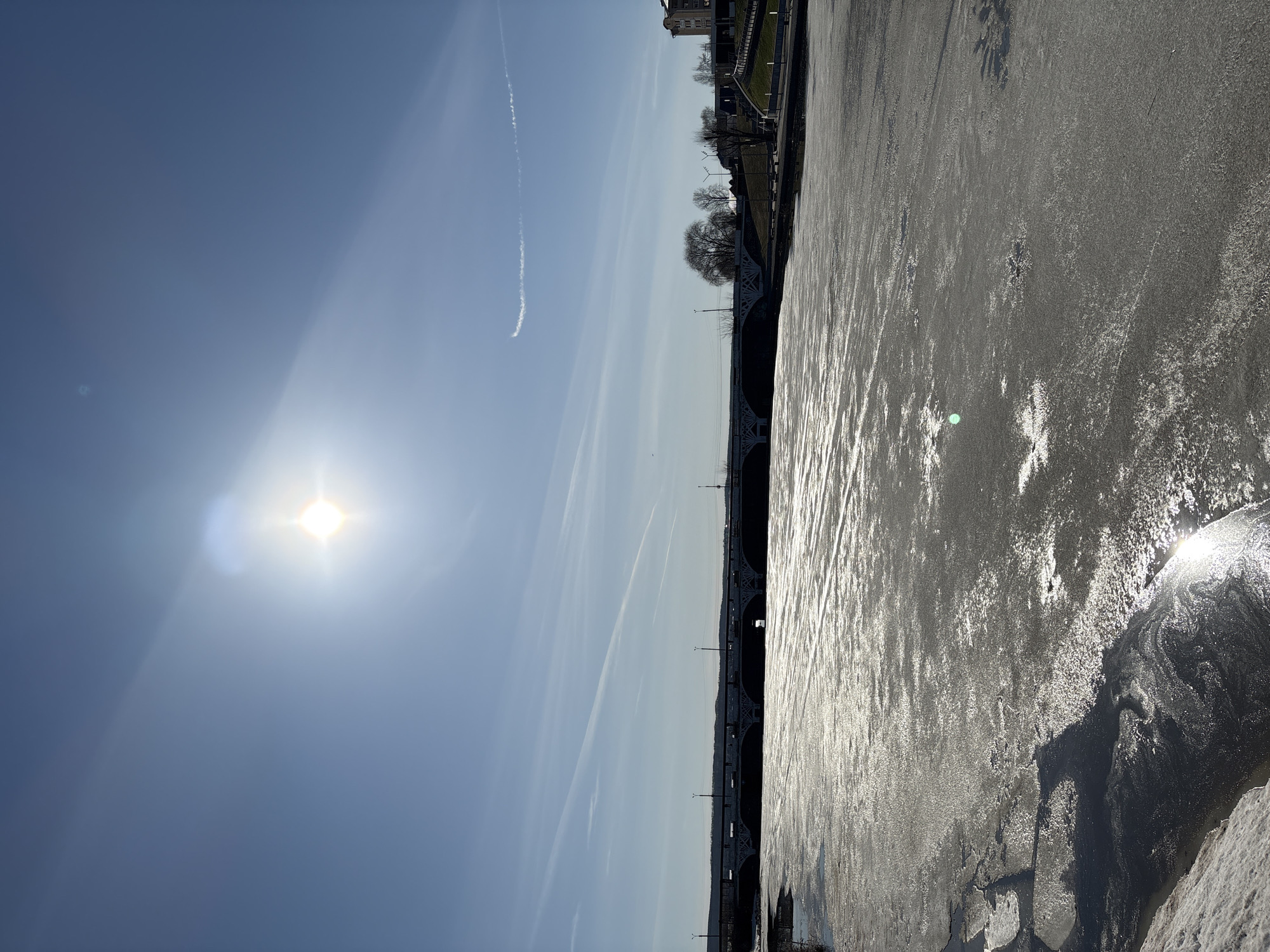 Spring day moments captured across Votkinsk during five-minute span