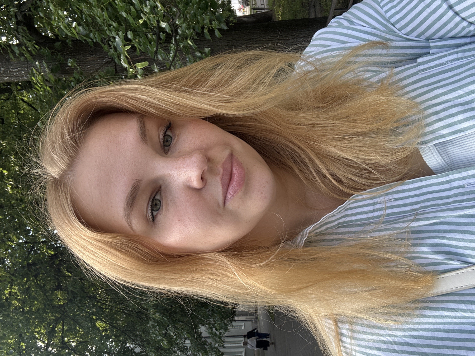 Casual selfies and road shots across two spots in rural Russia
