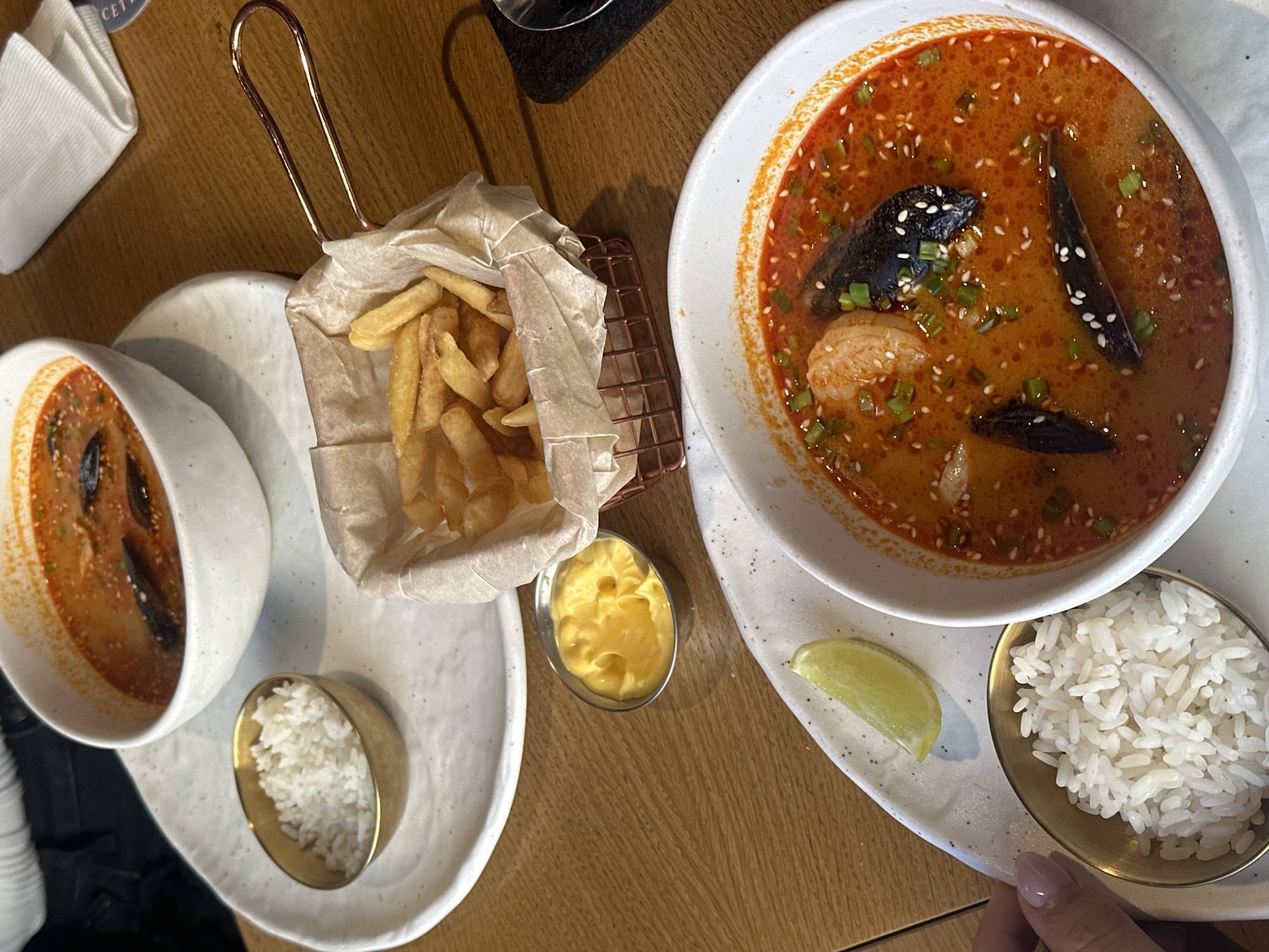 Spring scenes captured in Surgut: indoor dining, melting snow