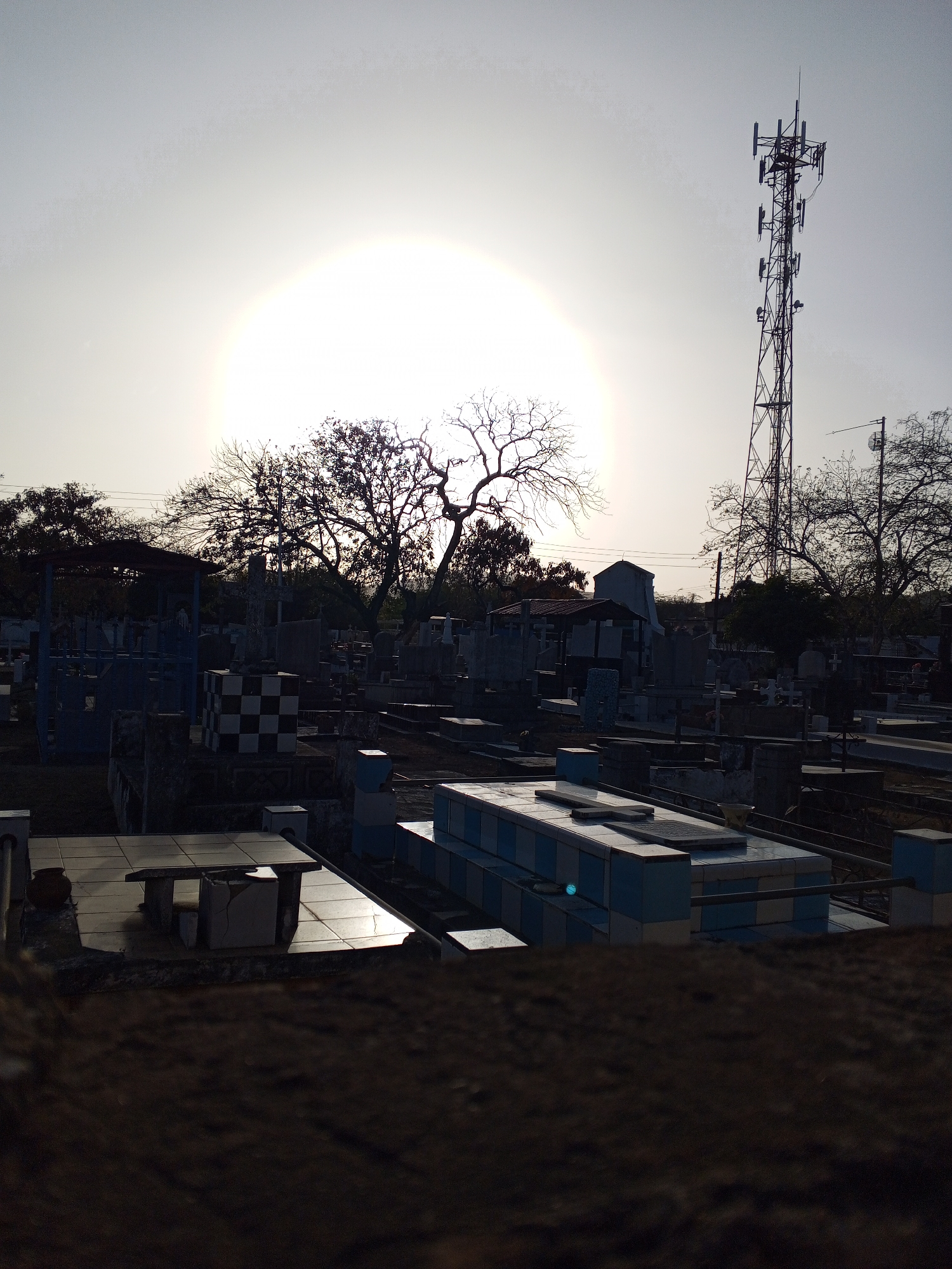 Evening documentation of Altagracia cemetery and surrounding streets