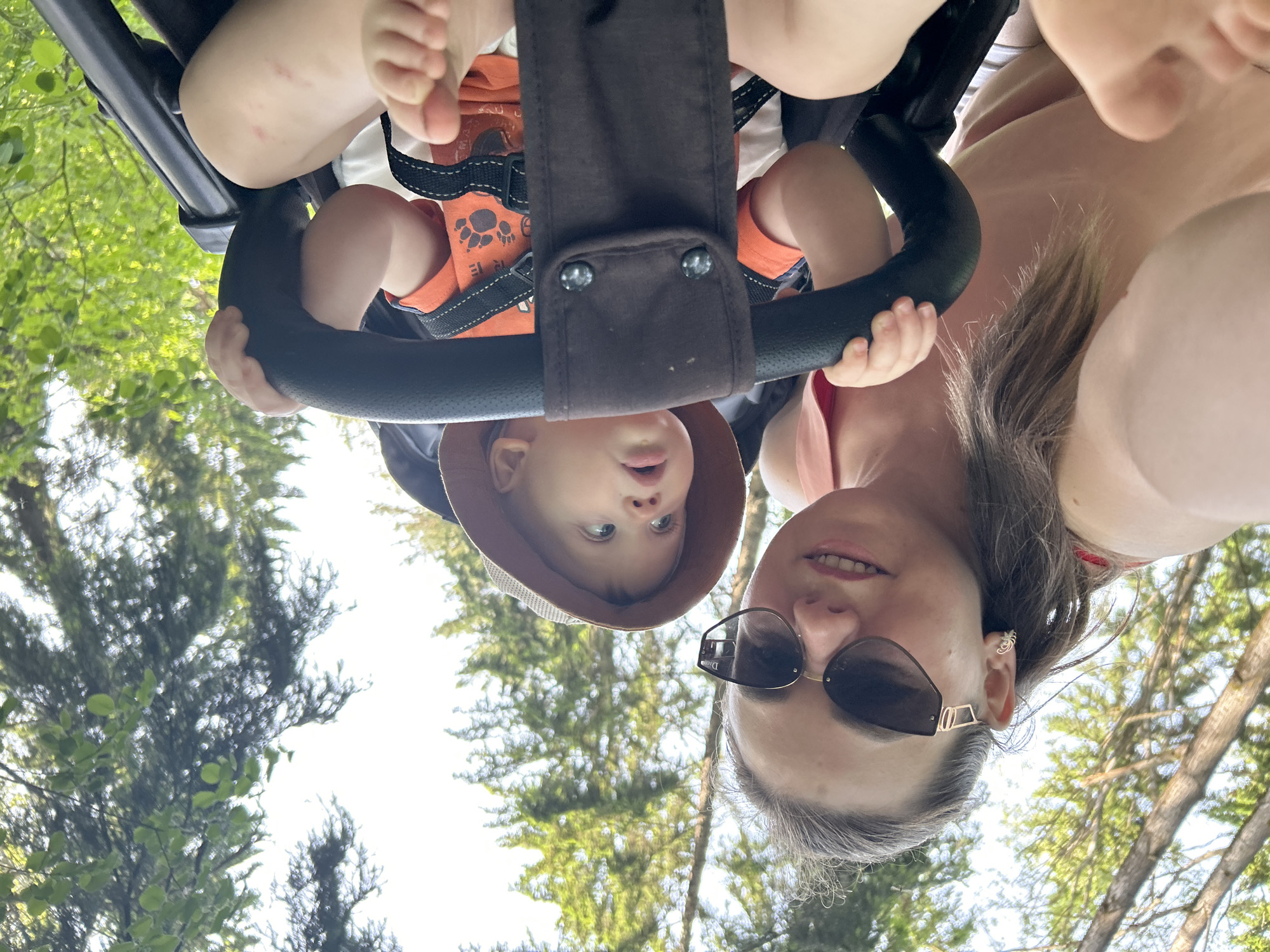 Morning outing documented by mother and baby in Chaikovsky