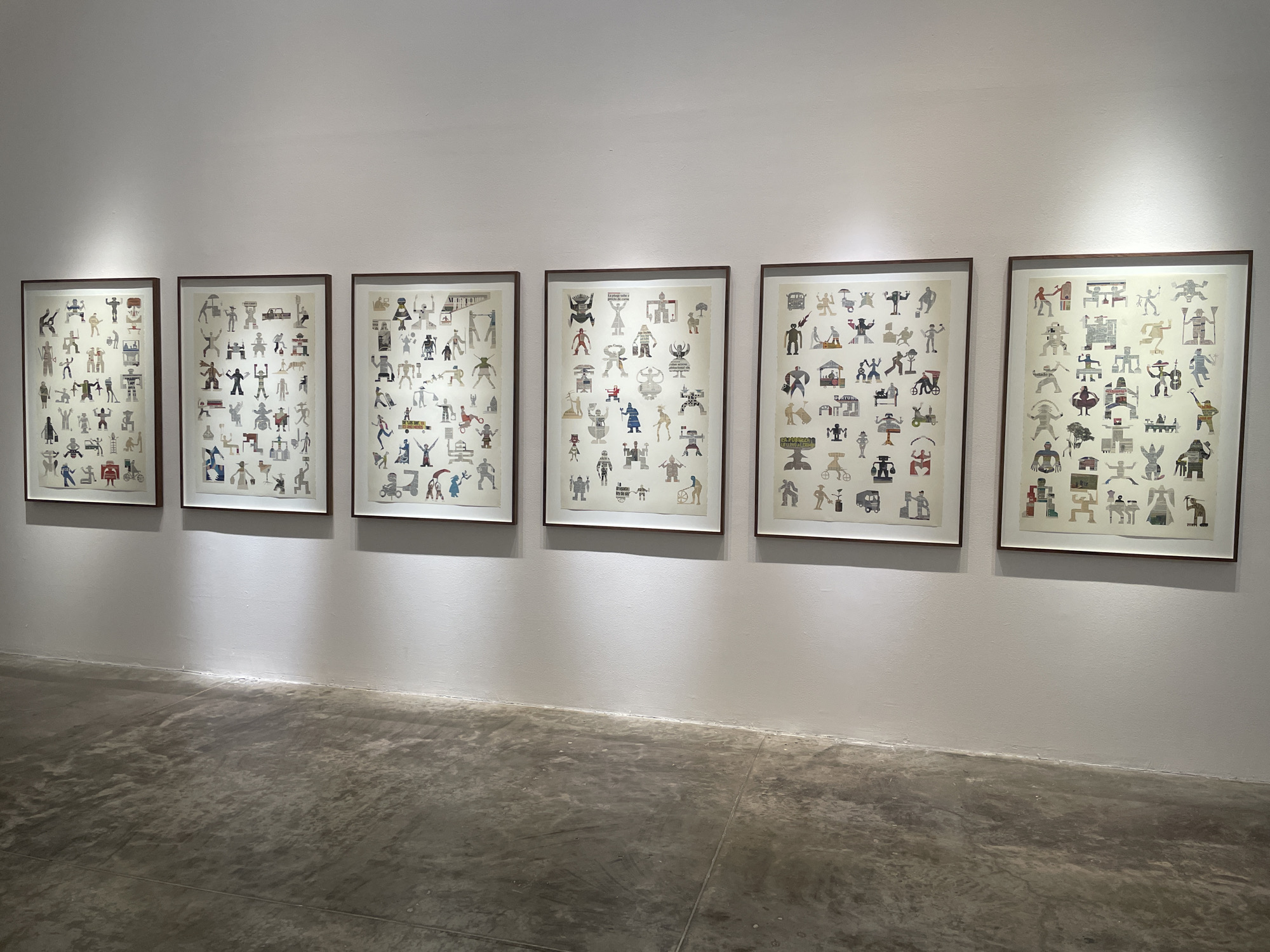 Art gallery visit documented in Mexico City evening hours