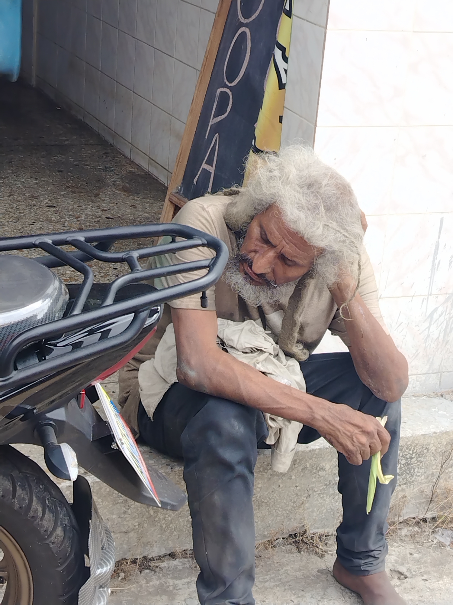 Diverse street scenes documented in Tinaquillo, Venezuela