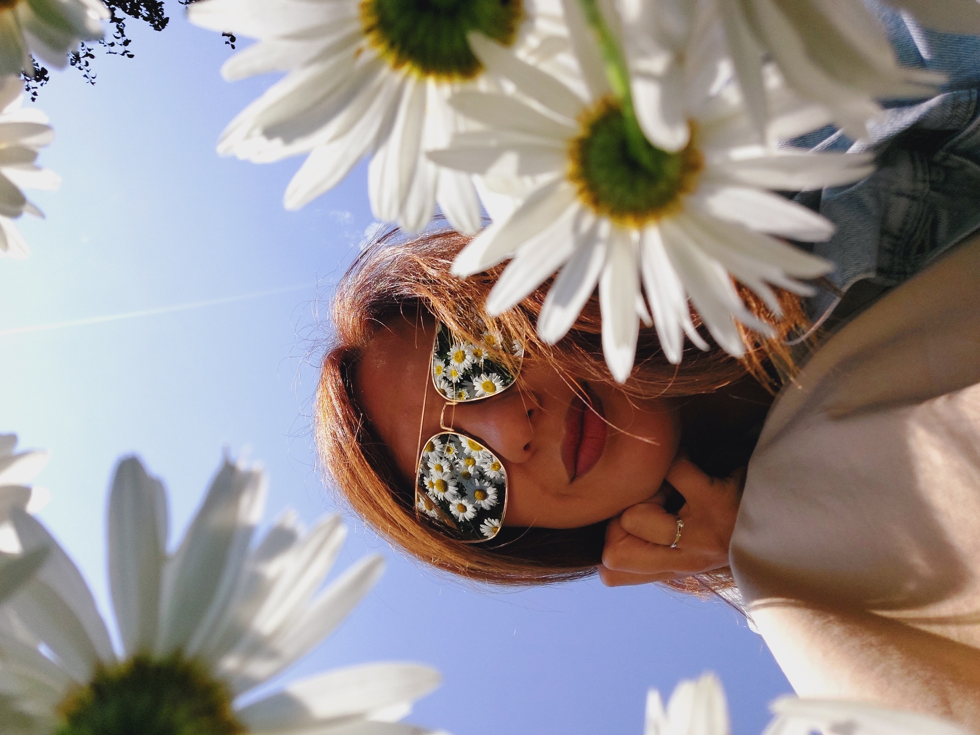 Selfie session among daisies in Sofia on a summer morning
