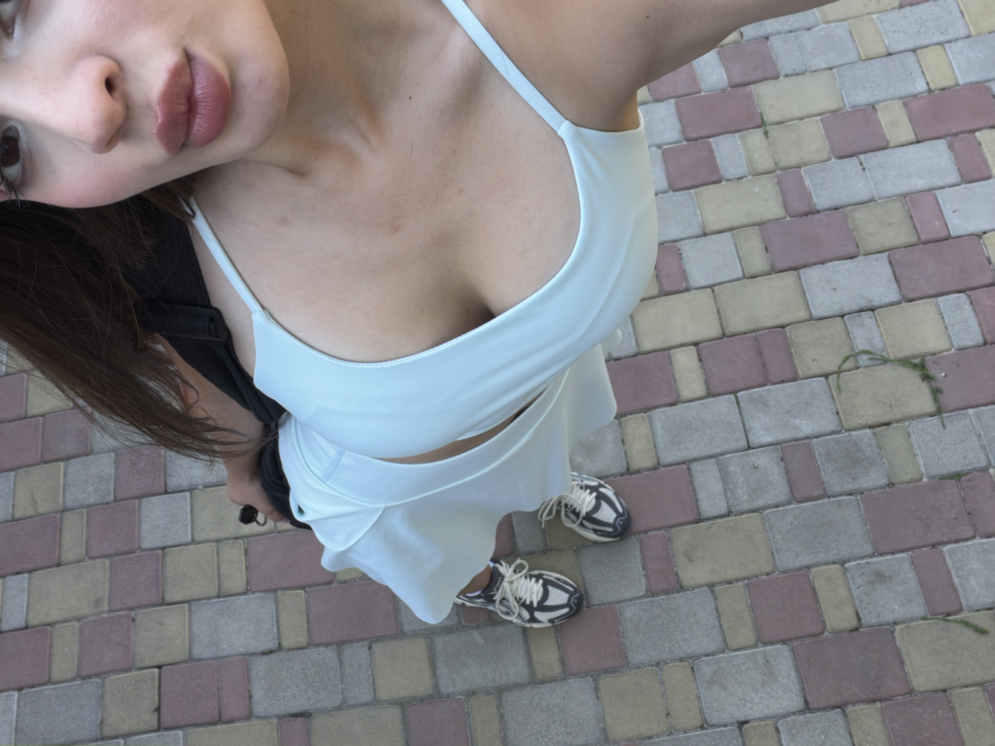 Afternoon out: car selfies, a garden stop, and a spider web