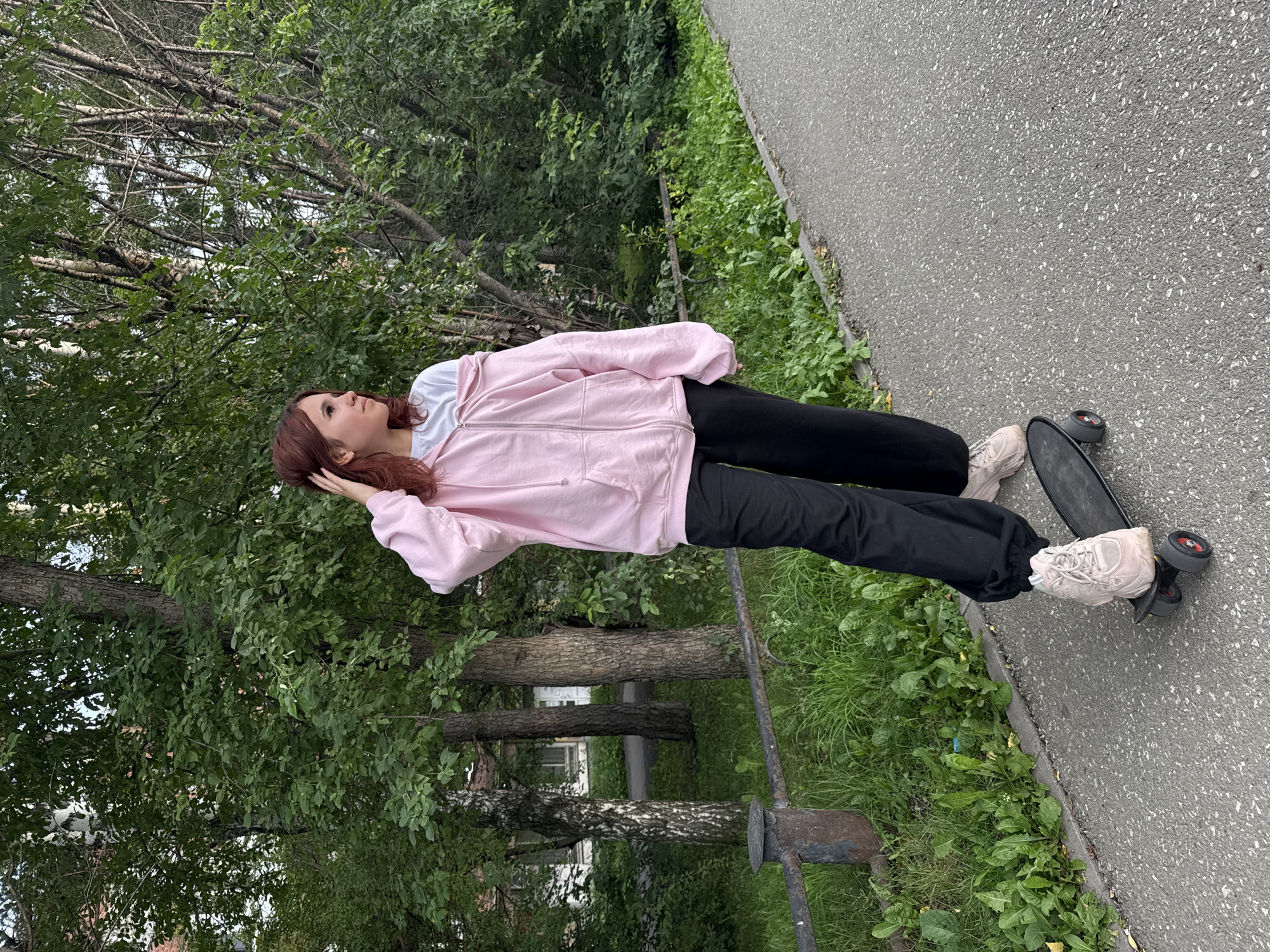 Skateboarding and goofing off in Yekaterinburg parks, dog included