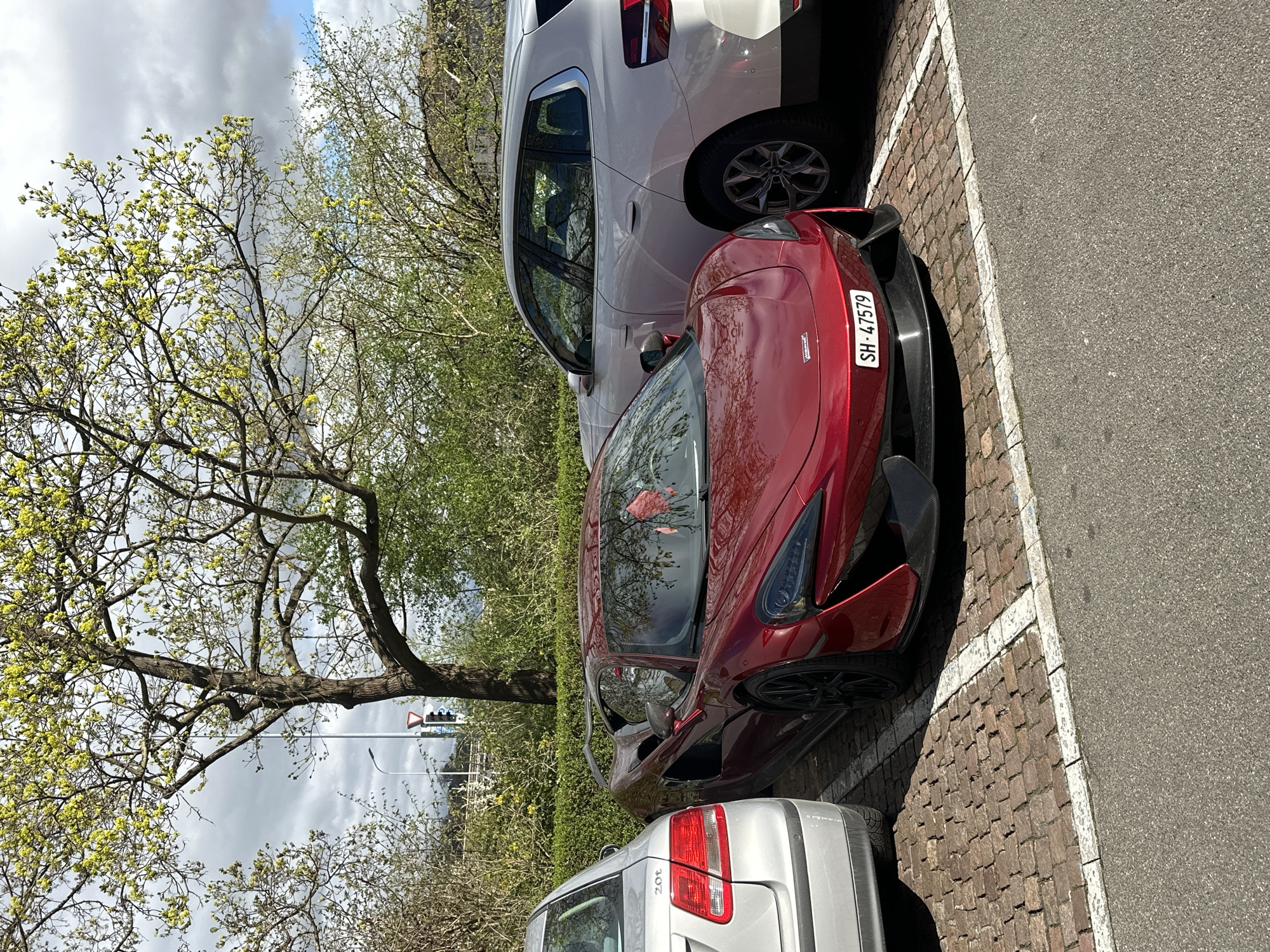 Red McLaren spotted in Schaffhausen parking zone