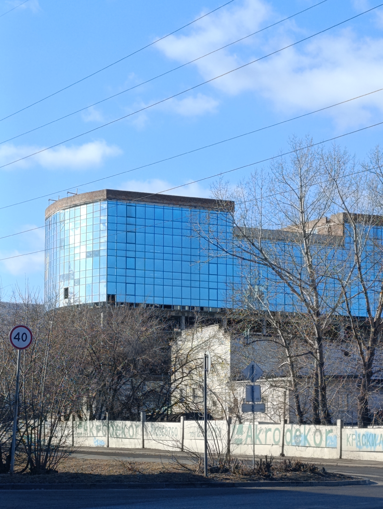 Routine street documentation captures Krasnoyarsk cityscape and vehicles