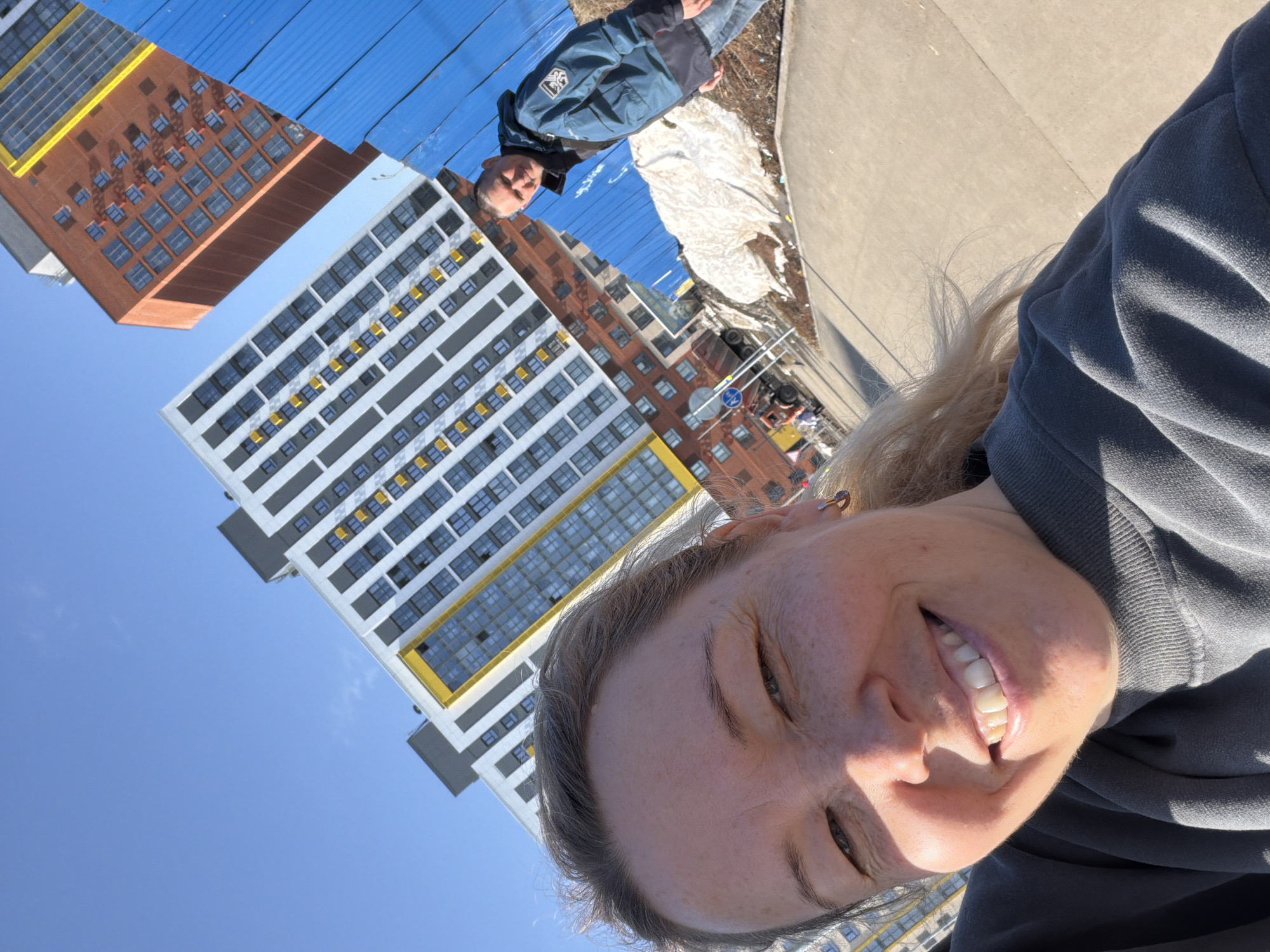 Russian residents share morning moments through selfies, food photos