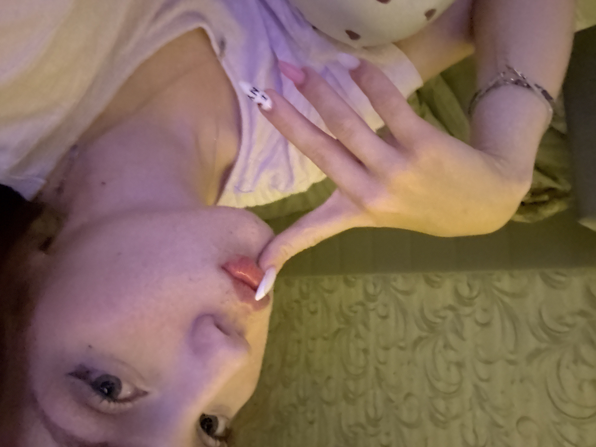 Woman documents quiet evening with selfies and incense in Russia