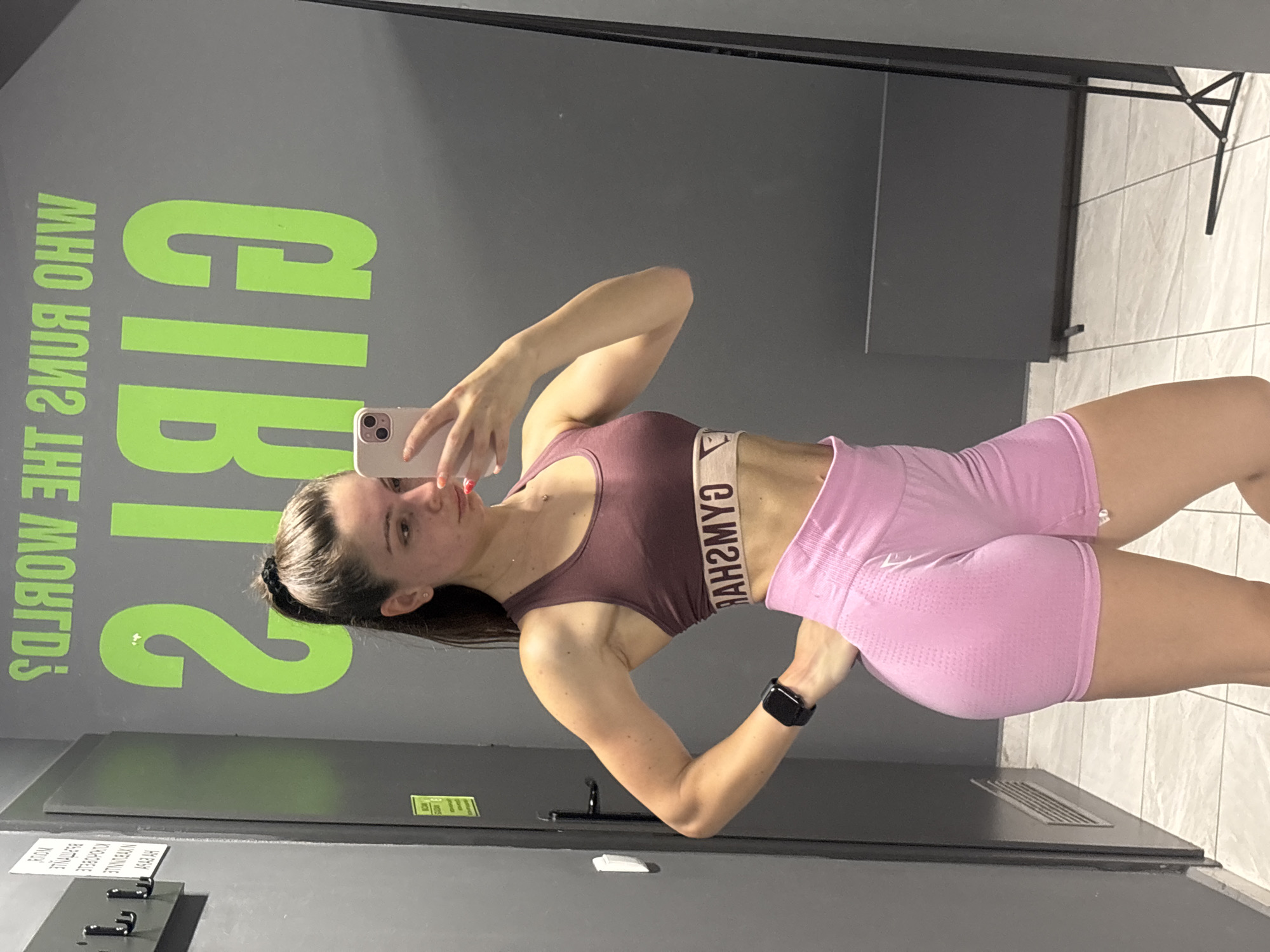 Woman takes gym selfie in Varna fitness center