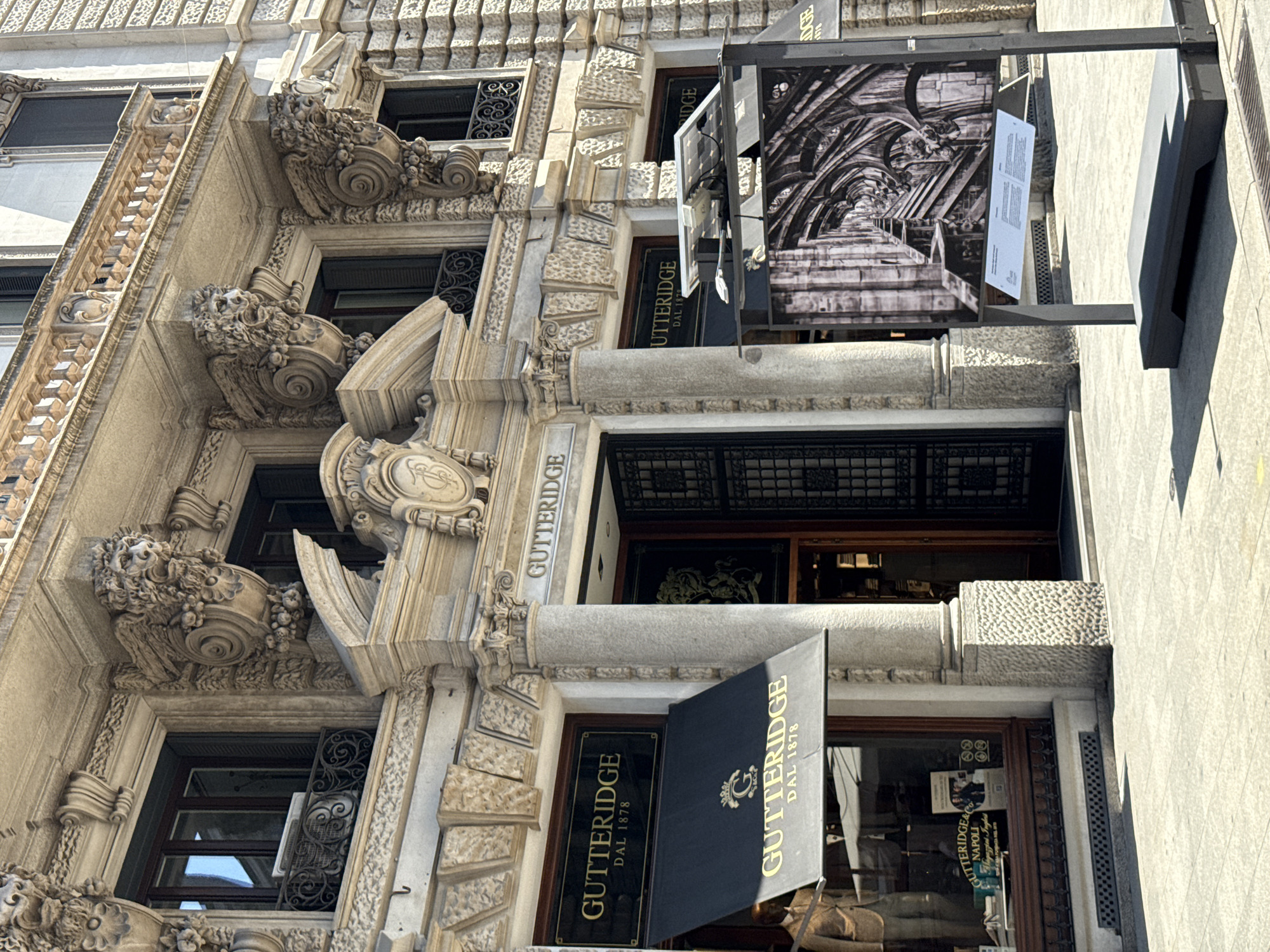 Morning tour through Milan's historic center and landmarks