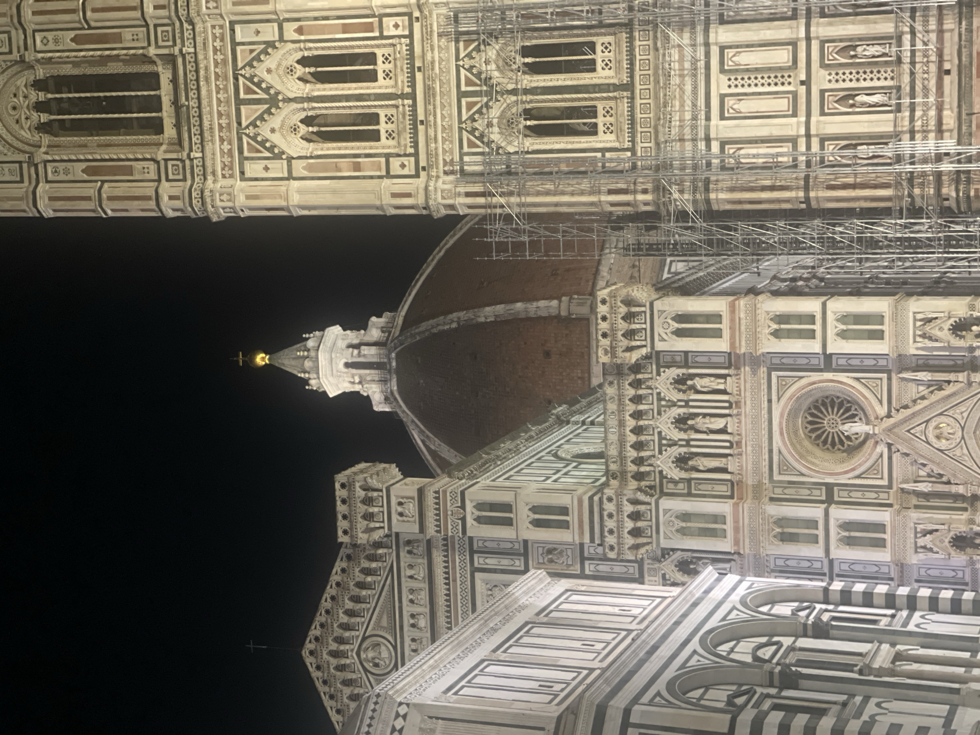 Nighttime photo captures Florence's iconic Duomo cathedral