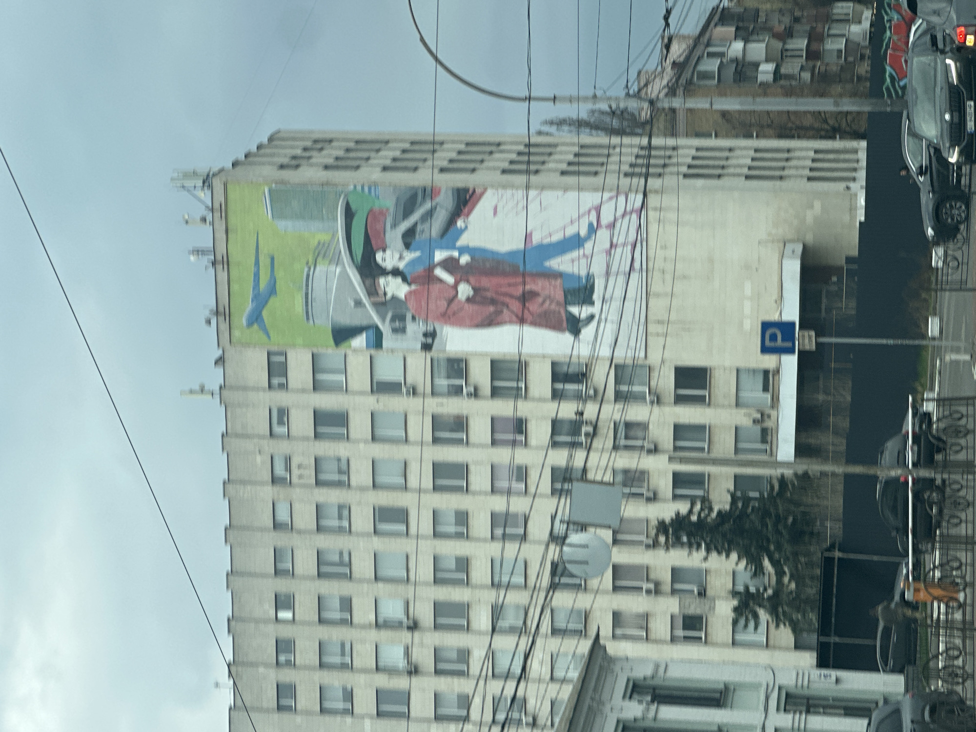 Everyday street scenes documented in central Kyiv