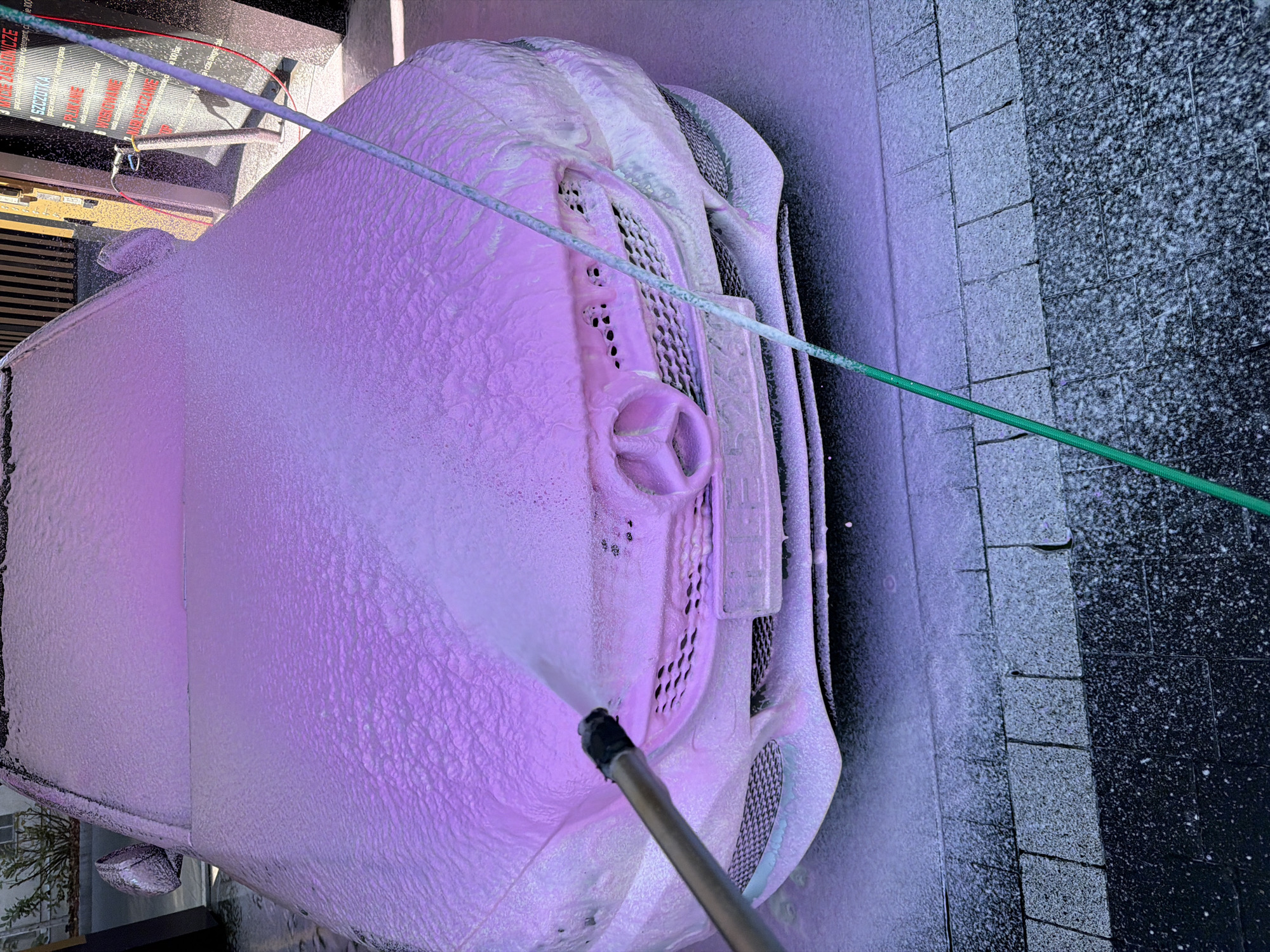 Mercedes car wash and city driving documented in Poland