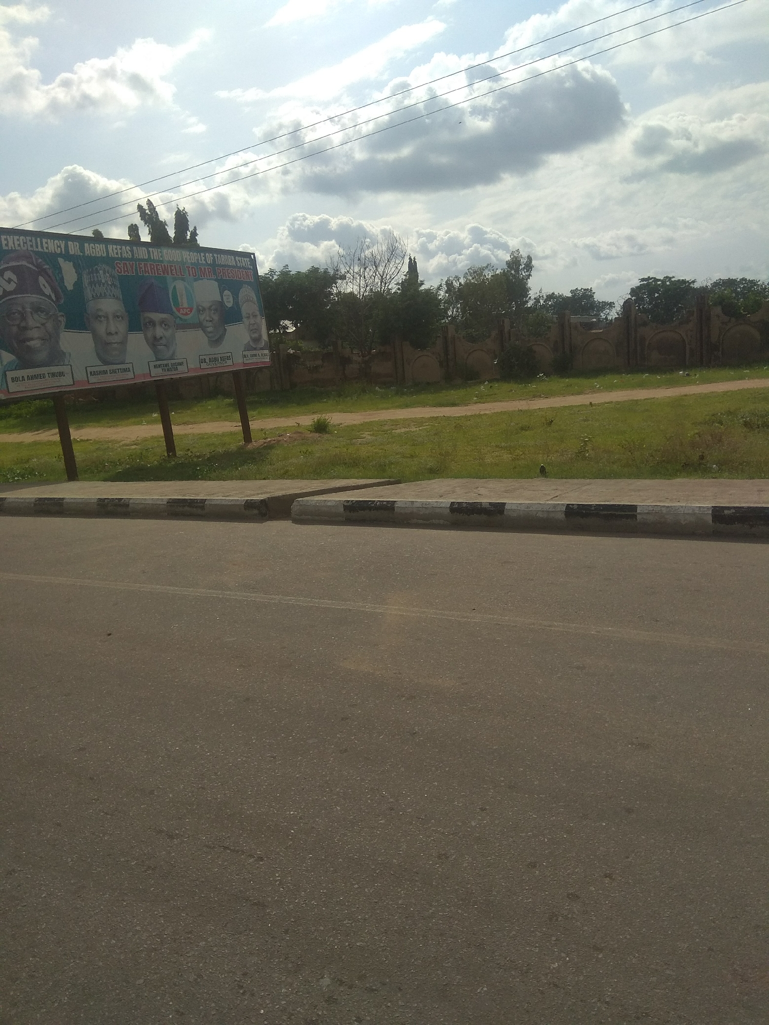 Street life and roadside scenes along the Jalingo–Howayi corridor