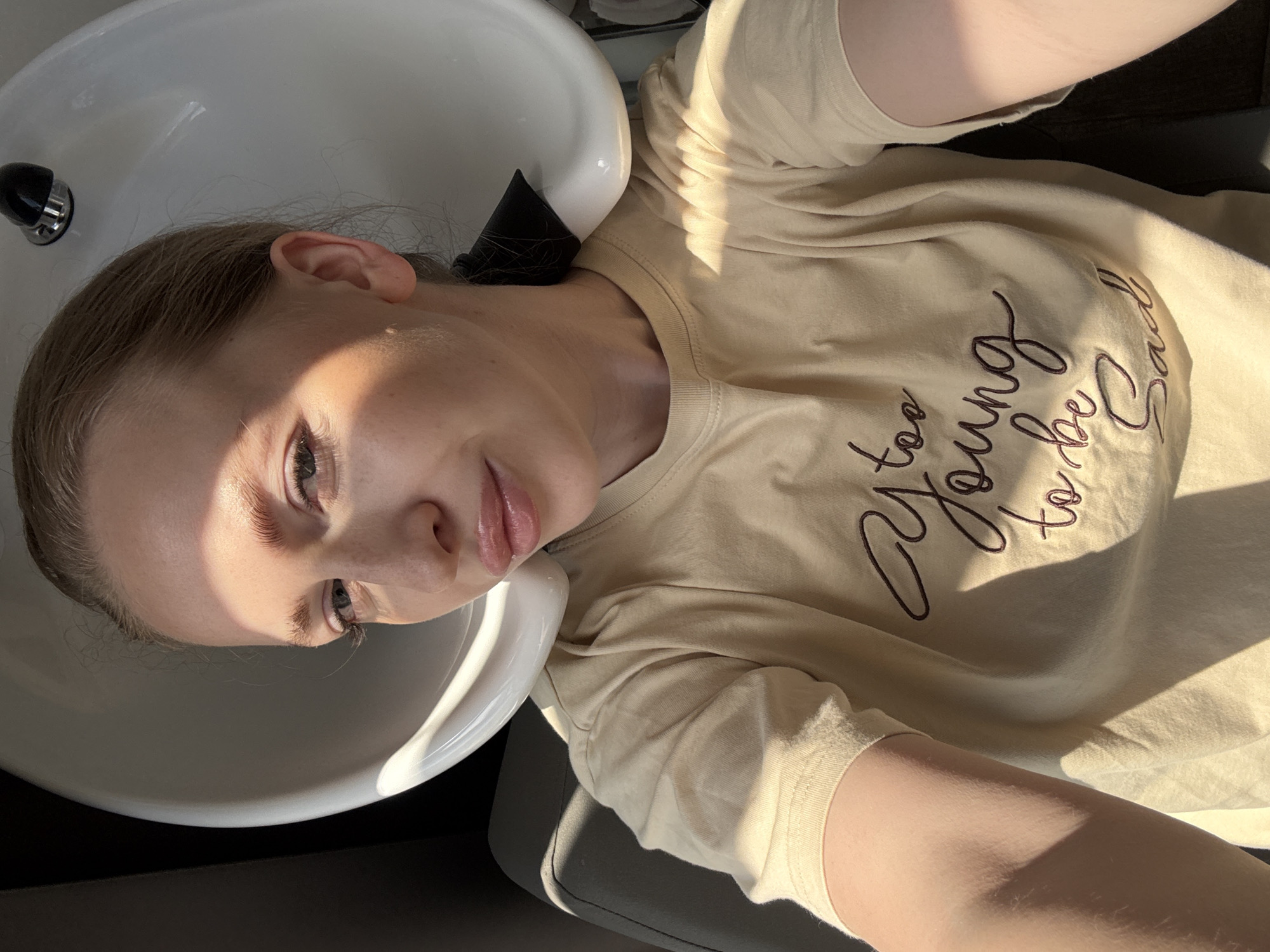 Woman documents hair salon visit in Petropavlovsk-Kamchatsky
