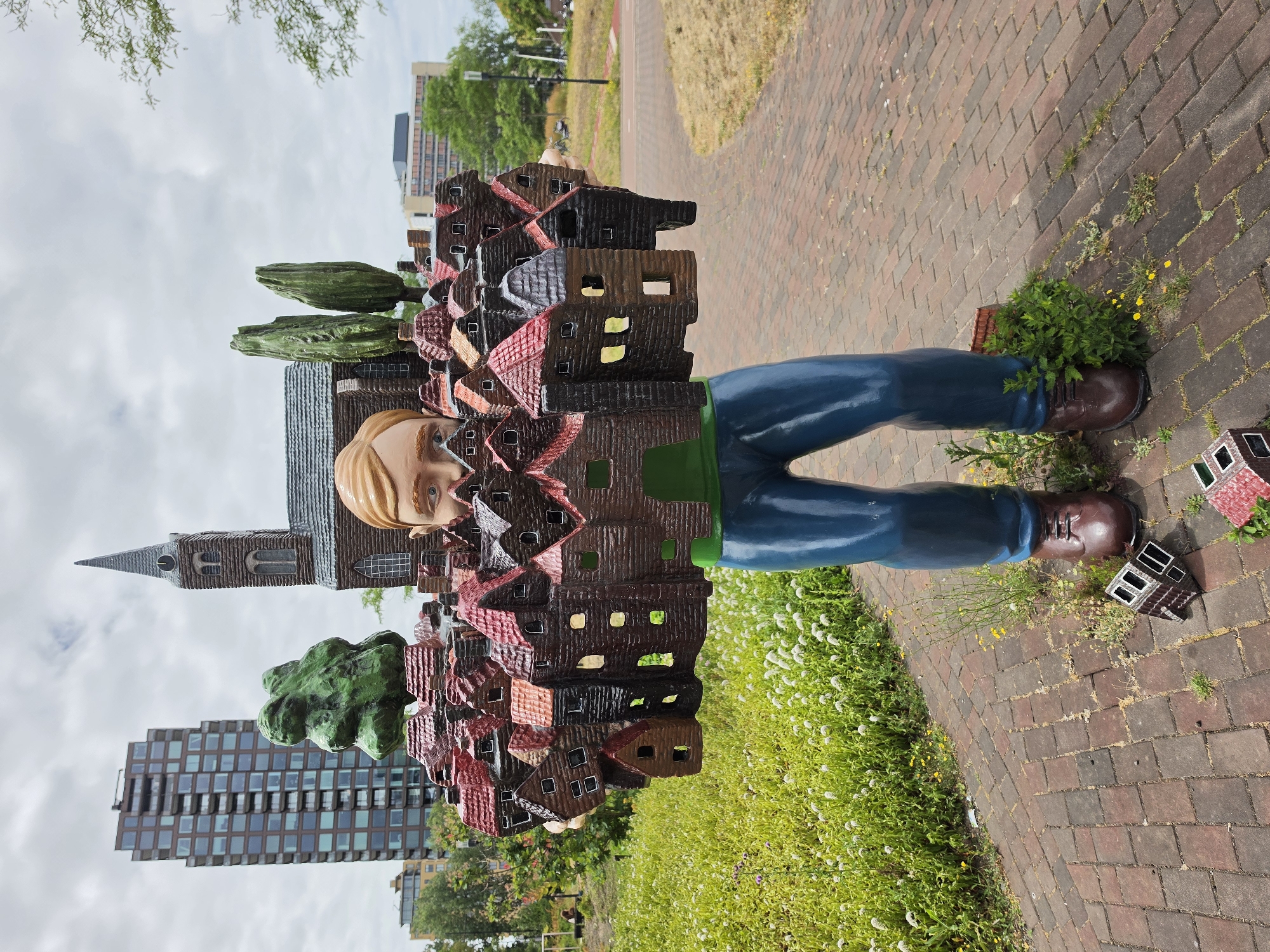 Outdoor public sculpture trail through Rijswijk, Netherlands
