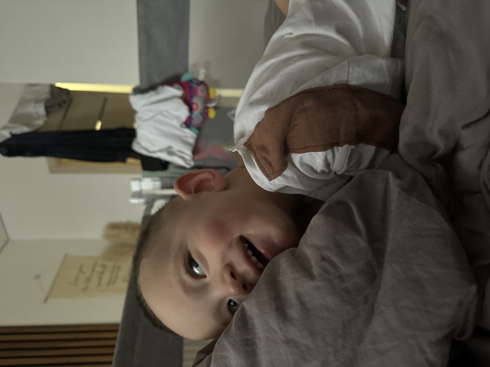 Family moments captured in Odintsovo bedroom