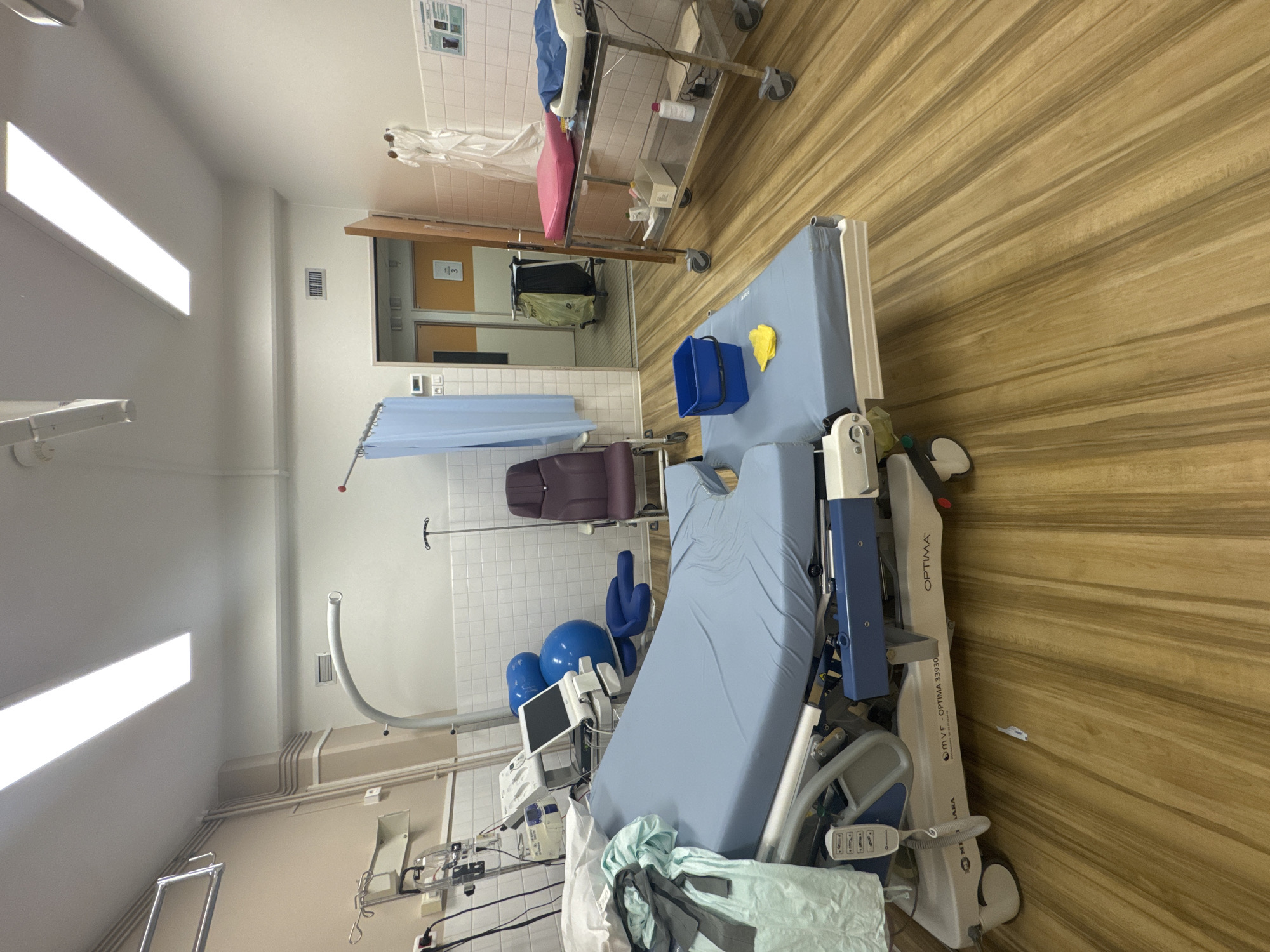 Medical facility interior documented in Tourcoing, France