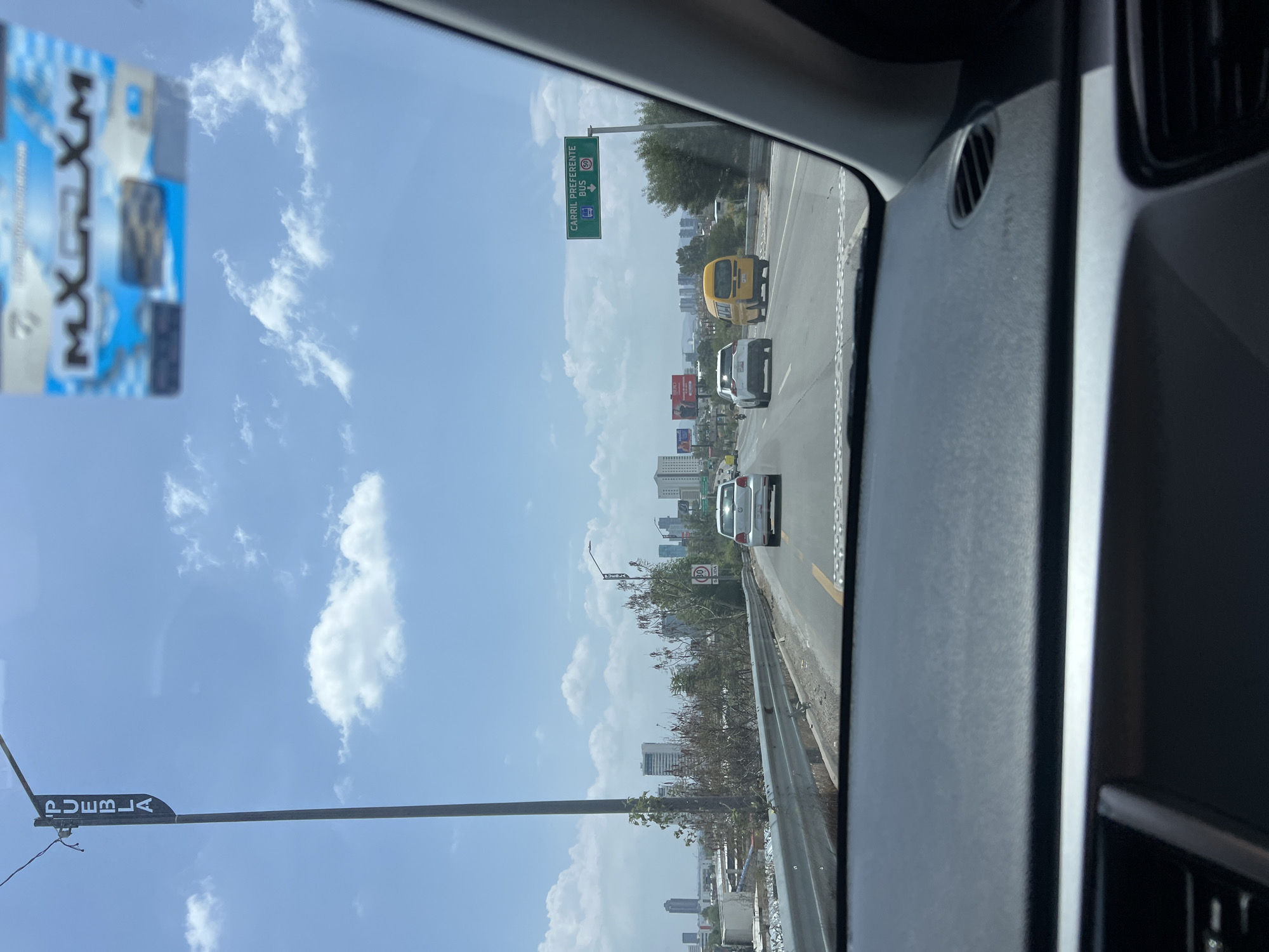 Highway traffic observed near San Bernardino Tlaxcalancingo, Mexico