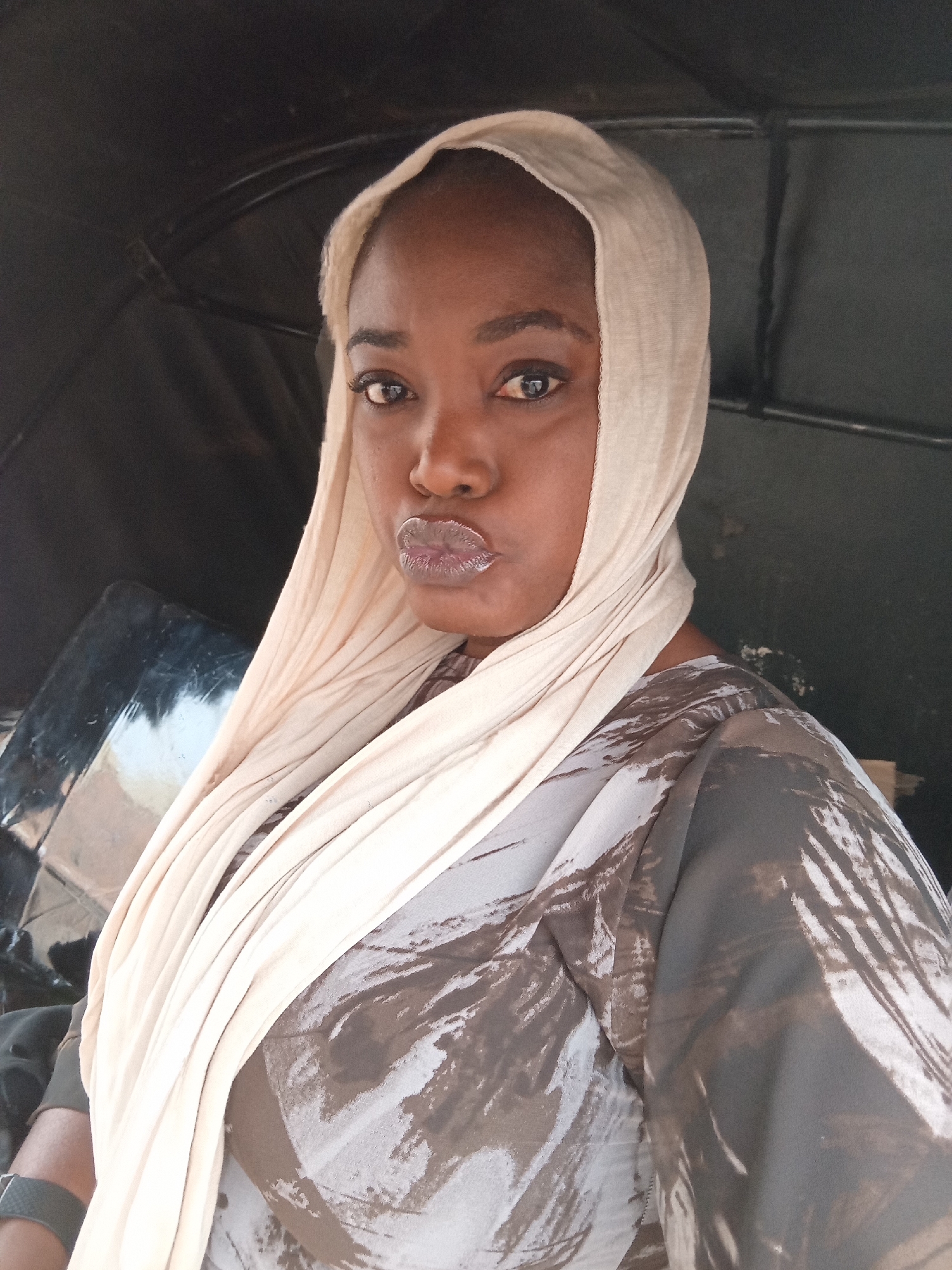 Woman spotted in rickshaw near Nigerian stadium