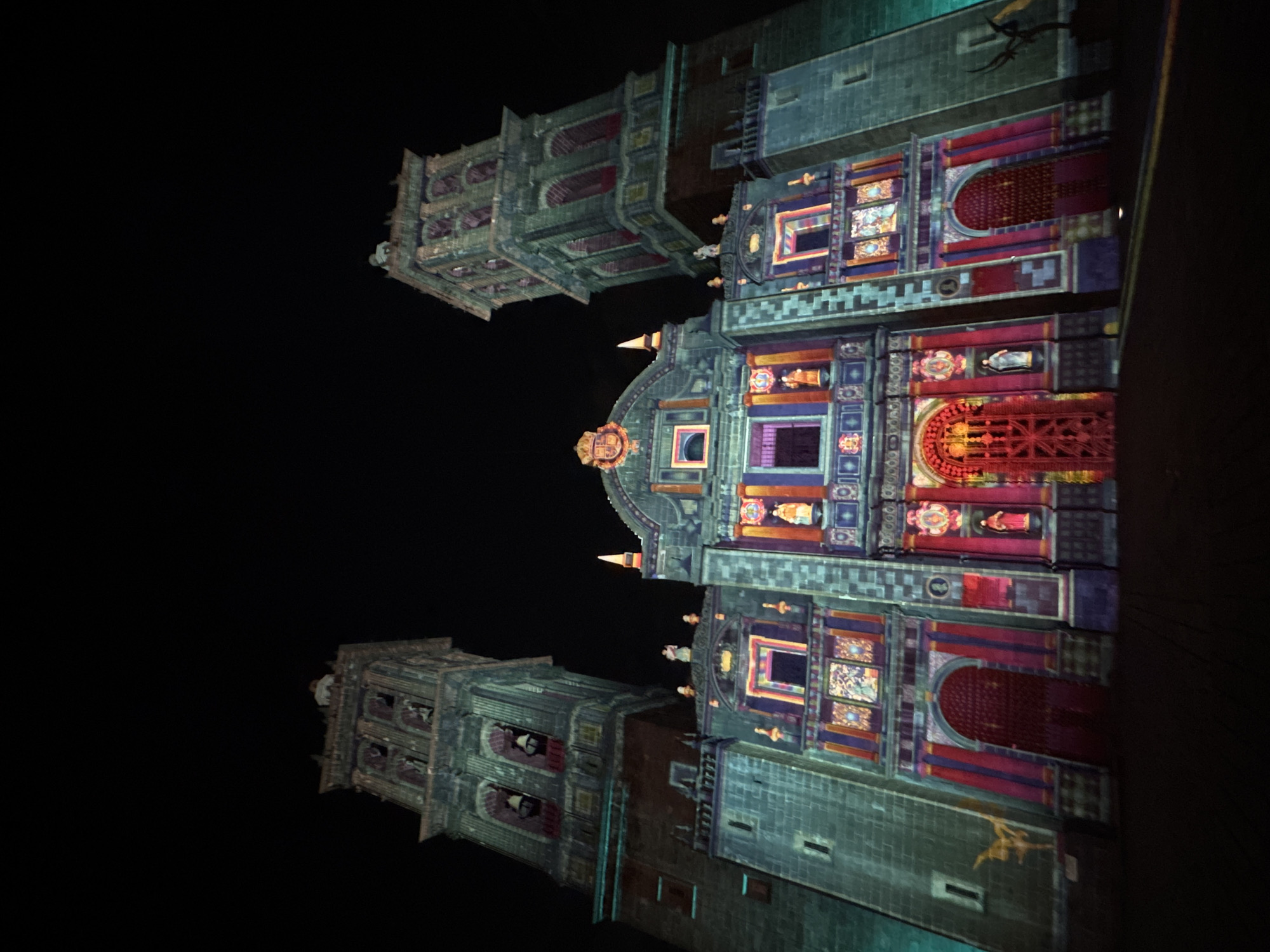 Late-night activity documented across illuminated Puebla, Mexico