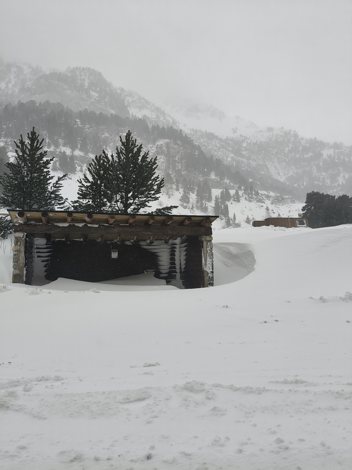 Snow blankets Benasque mountain region in early April